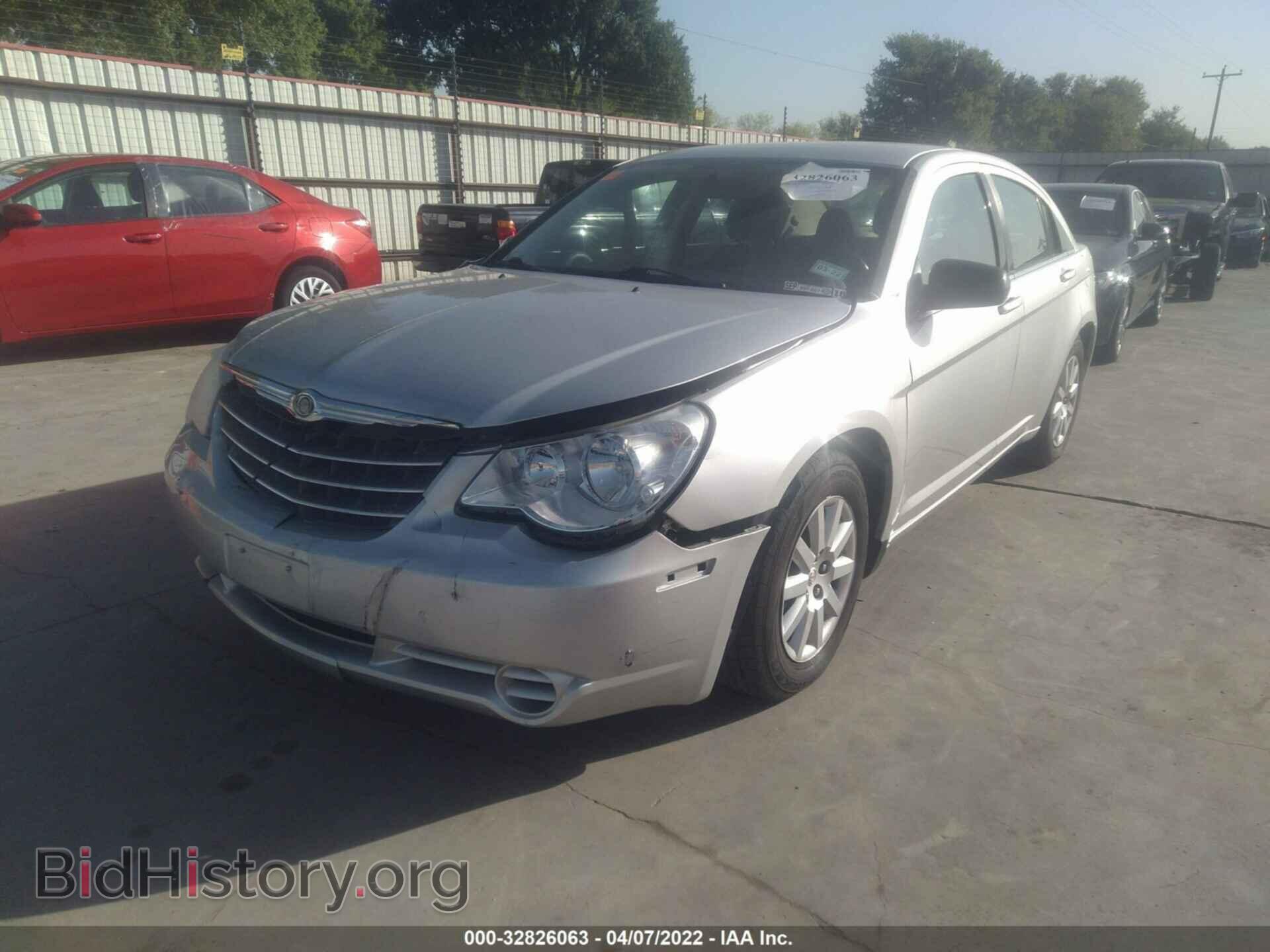 2010 CHRYSLER SEBRING - VIN: 1C3CC4FB9AN219021 - Фото 2