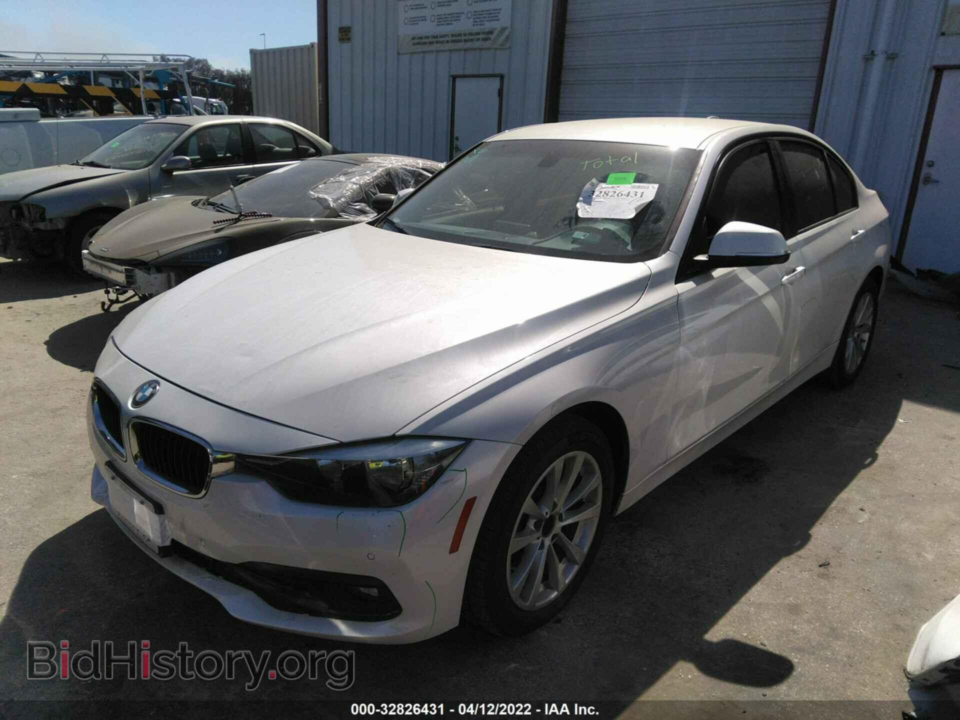 2016 BMW 3 SERIES - VIN: WBA8E1G59GNU11001 - Фото 2