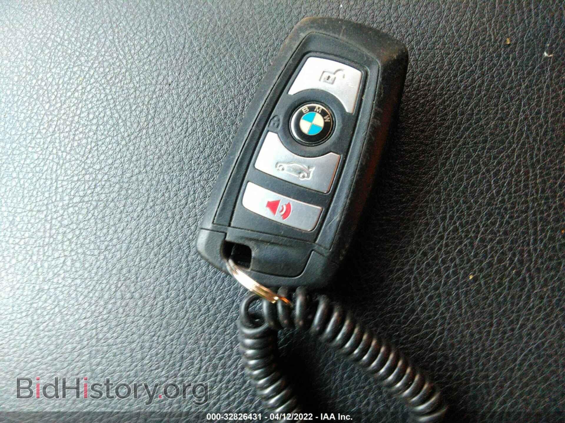2016 BMW 3 SERIES - VIN: WBA8E1G59GNU11001 - Фото 11