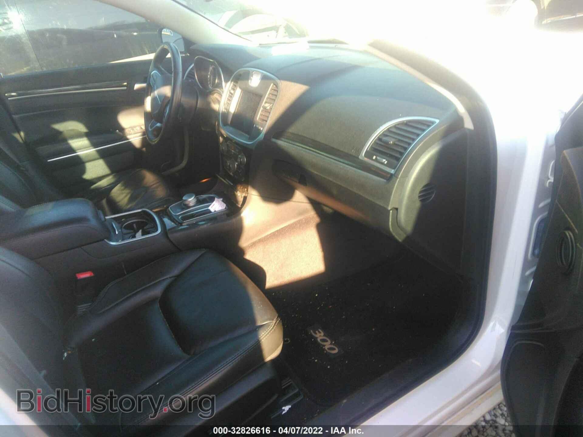 2017 CHRYSLER 300 - VIN: 2C3CCAAG2HH506155 - Фото 5