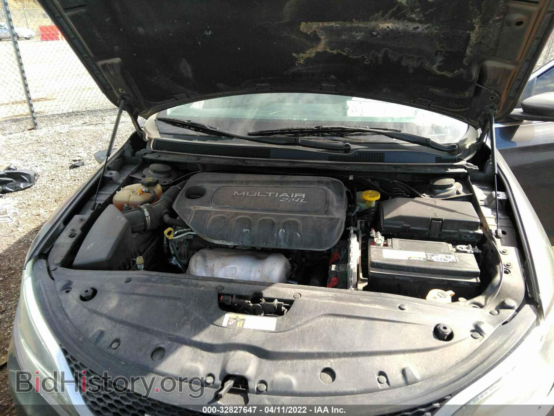 2016 CHRYSLER 200 - VIN: 1C3CCCAB9GN113162 - Фото 10