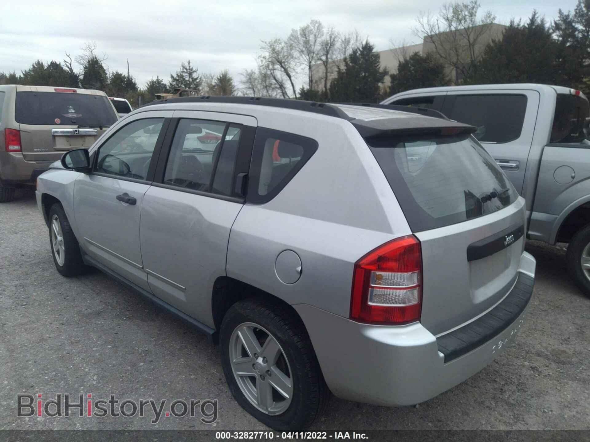 2010 JEEP COMPASS - VIN: 1J4NT4FA3AD515664 - Фото 3