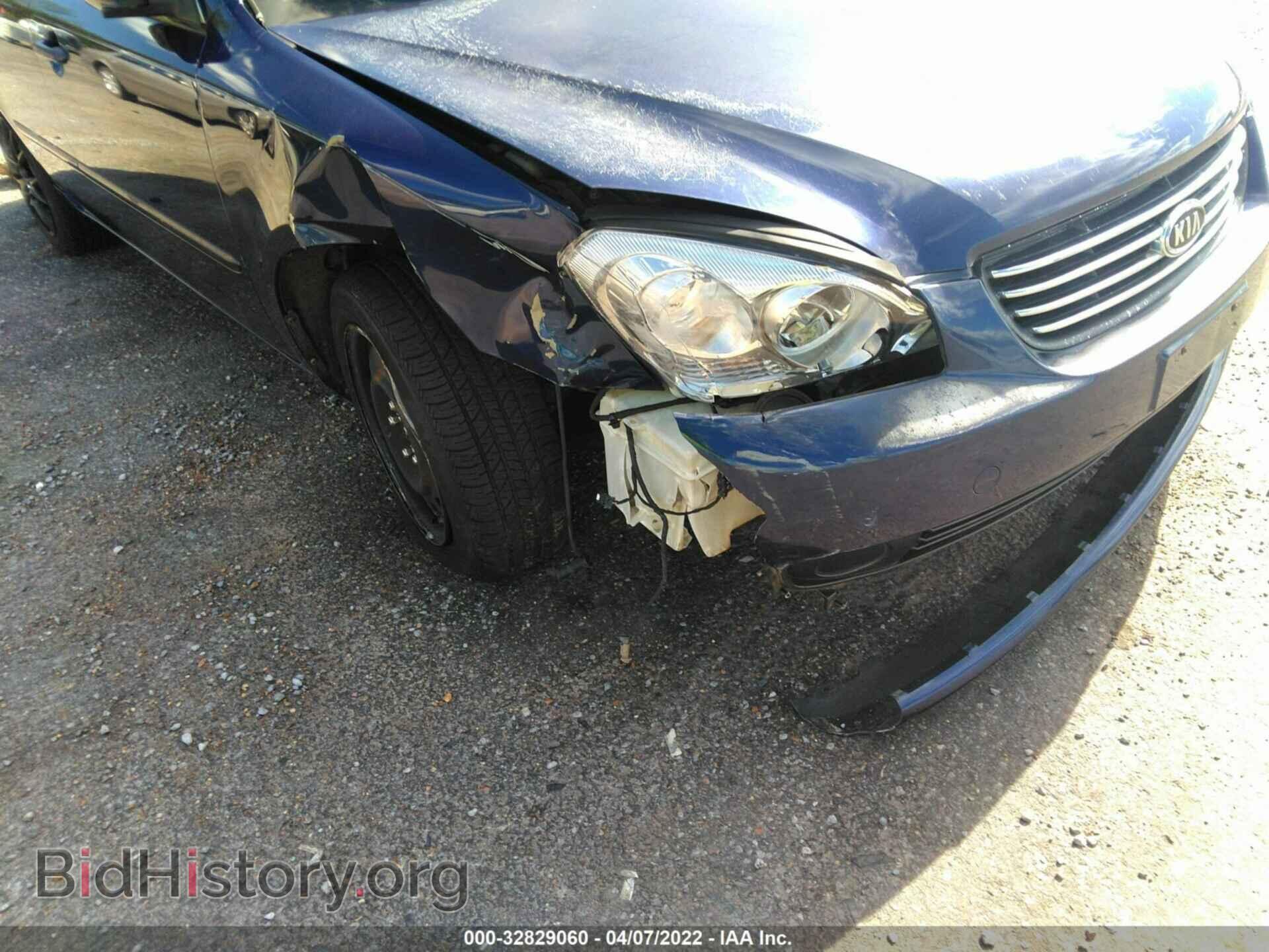 2007 KIA OPTIMA - VIN: KNAGE123775107442 - Фото 6