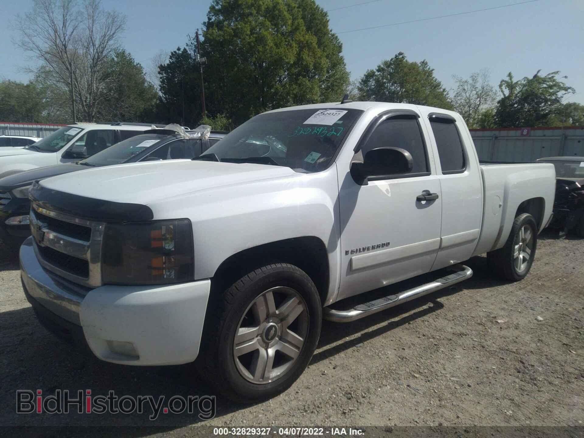 2007 CHEVROLET SILVERADO 1500 - VIN: 2GCEC19J971553307 - Фото 2