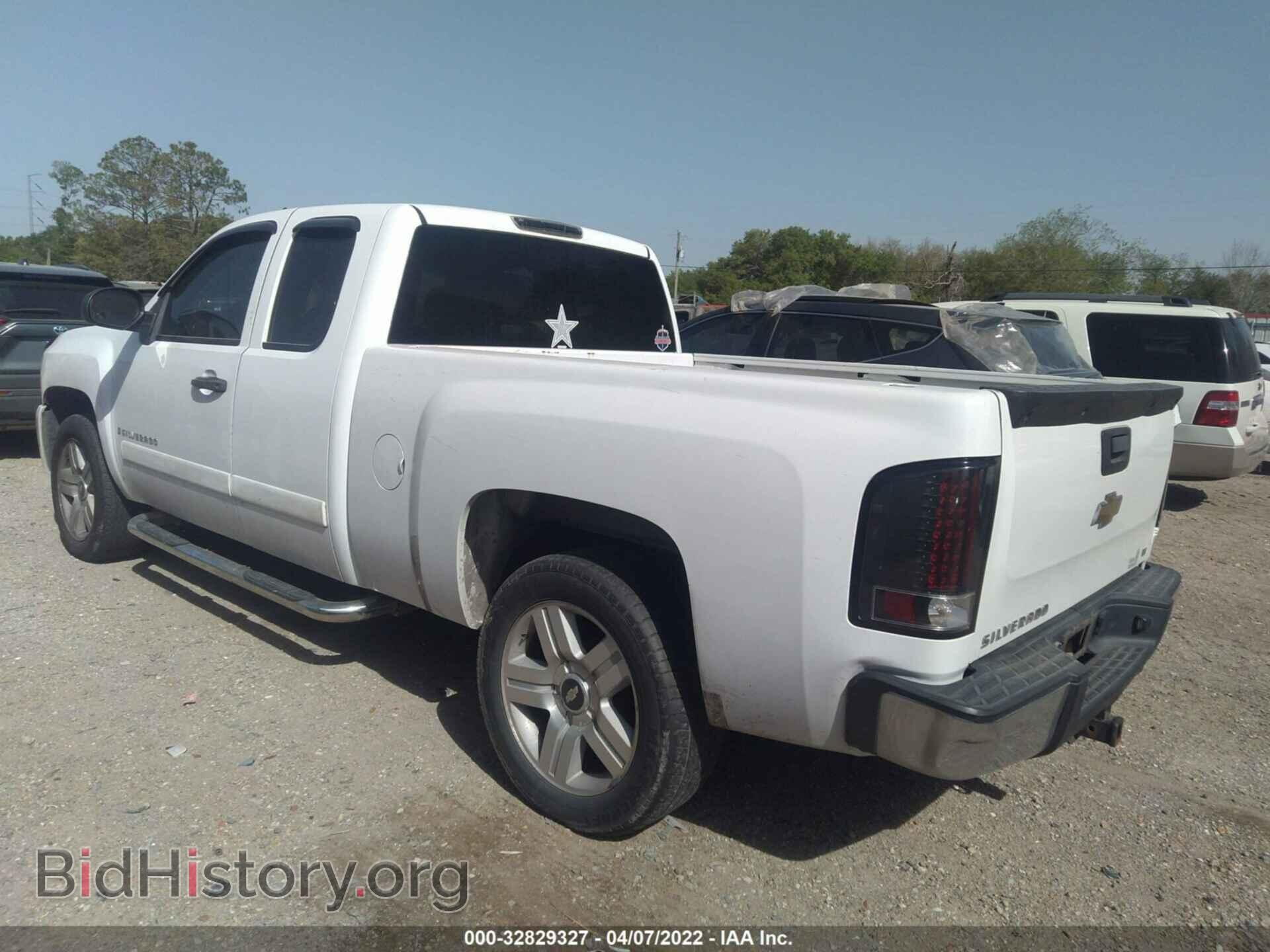 2007 CHEVROLET SILVERADO 1500 - VIN: 2GCEC19J971553307 - Фото 3