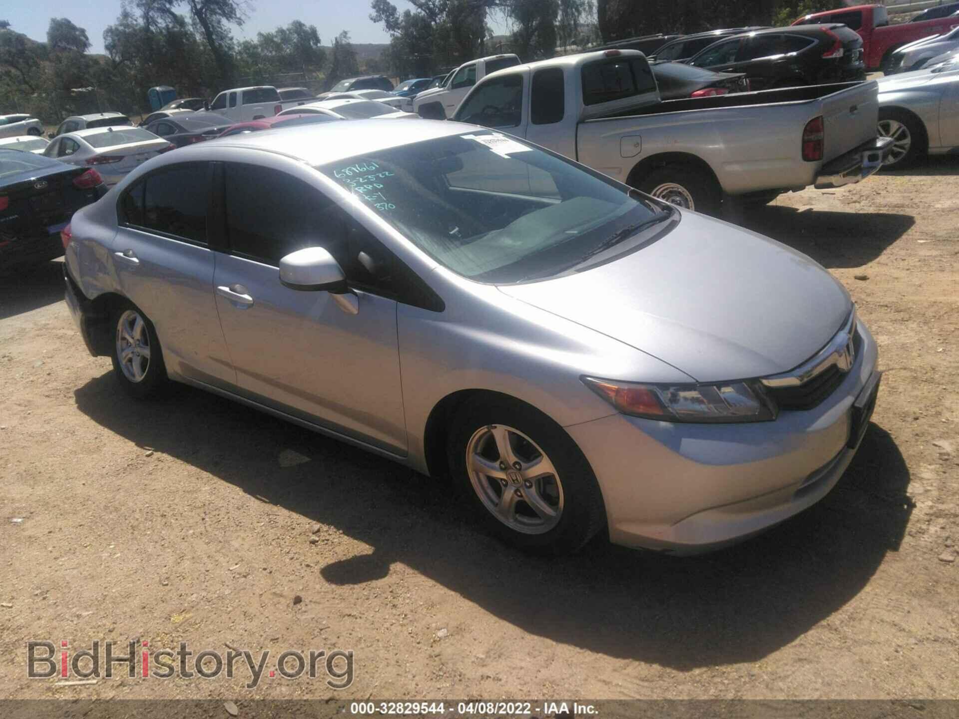 Фотография 19XFB5F53CE001885 - HONDA CIVIC SDN 2012