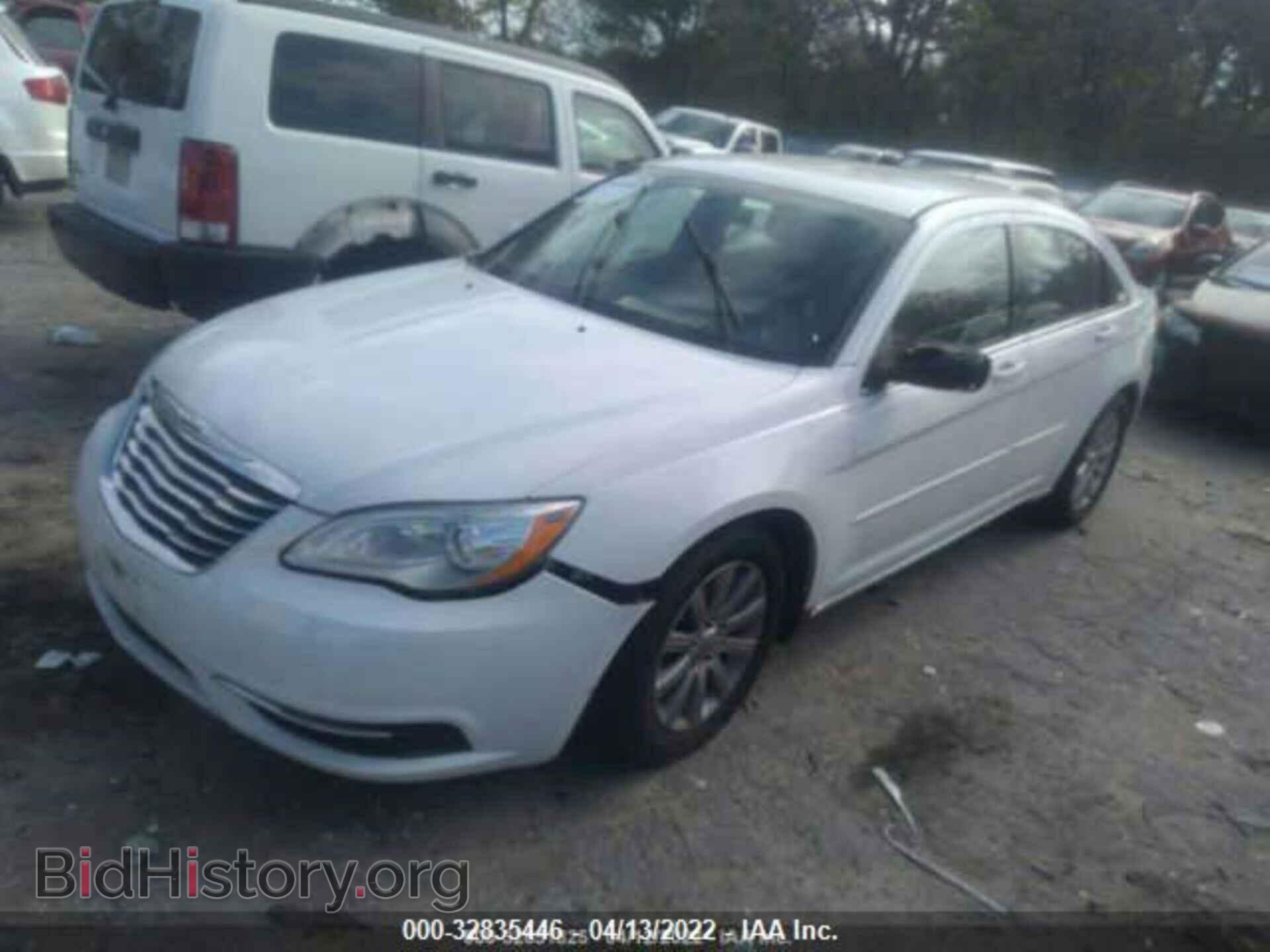 2013 CHRYSLER 200 - VIN: 1C3CCBBB3DN559246 - Фото 2