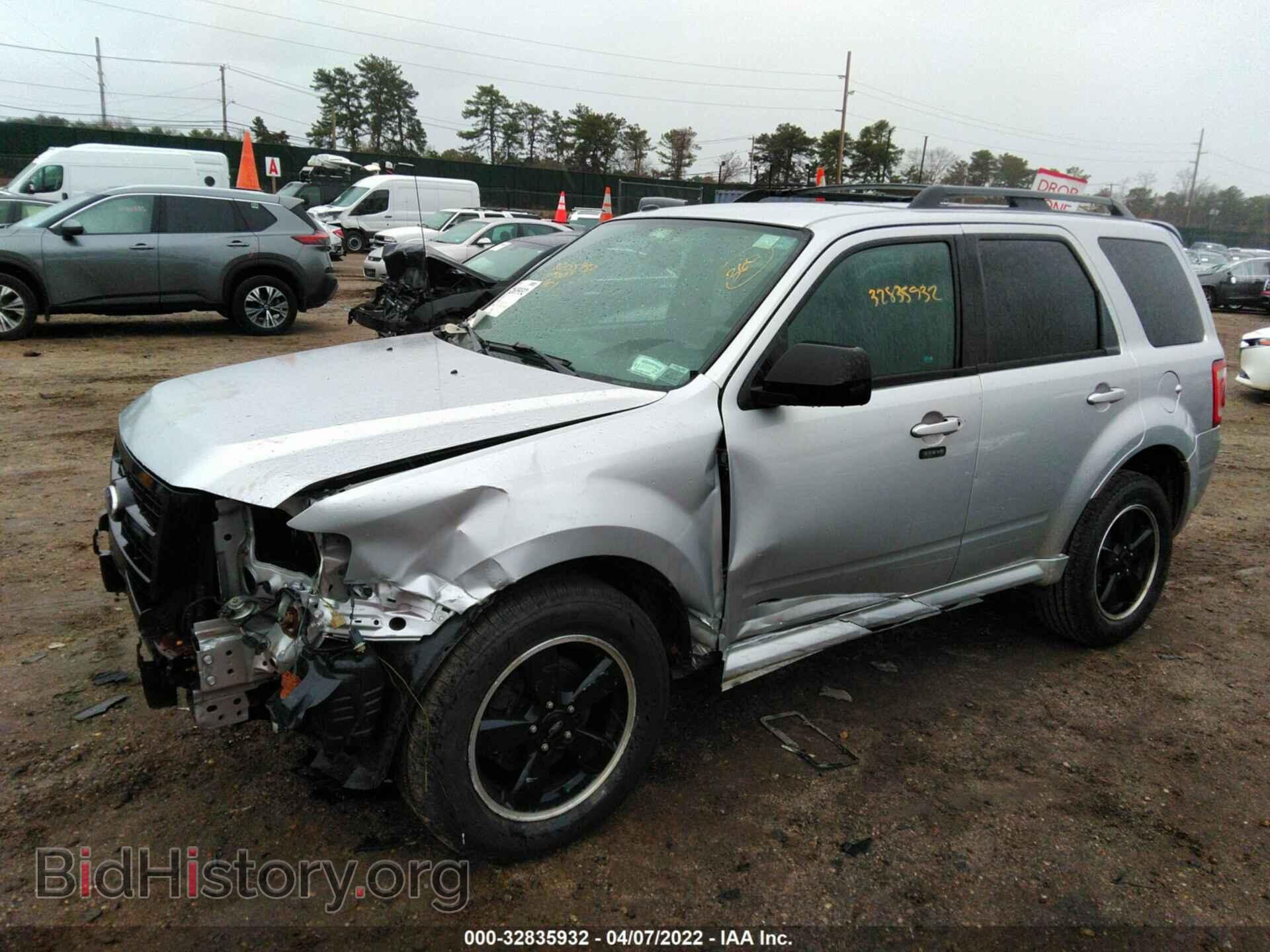 2010 Ford ESCAPE (VIN 1FMCU9D79AKB08096) — фото 2 из 11