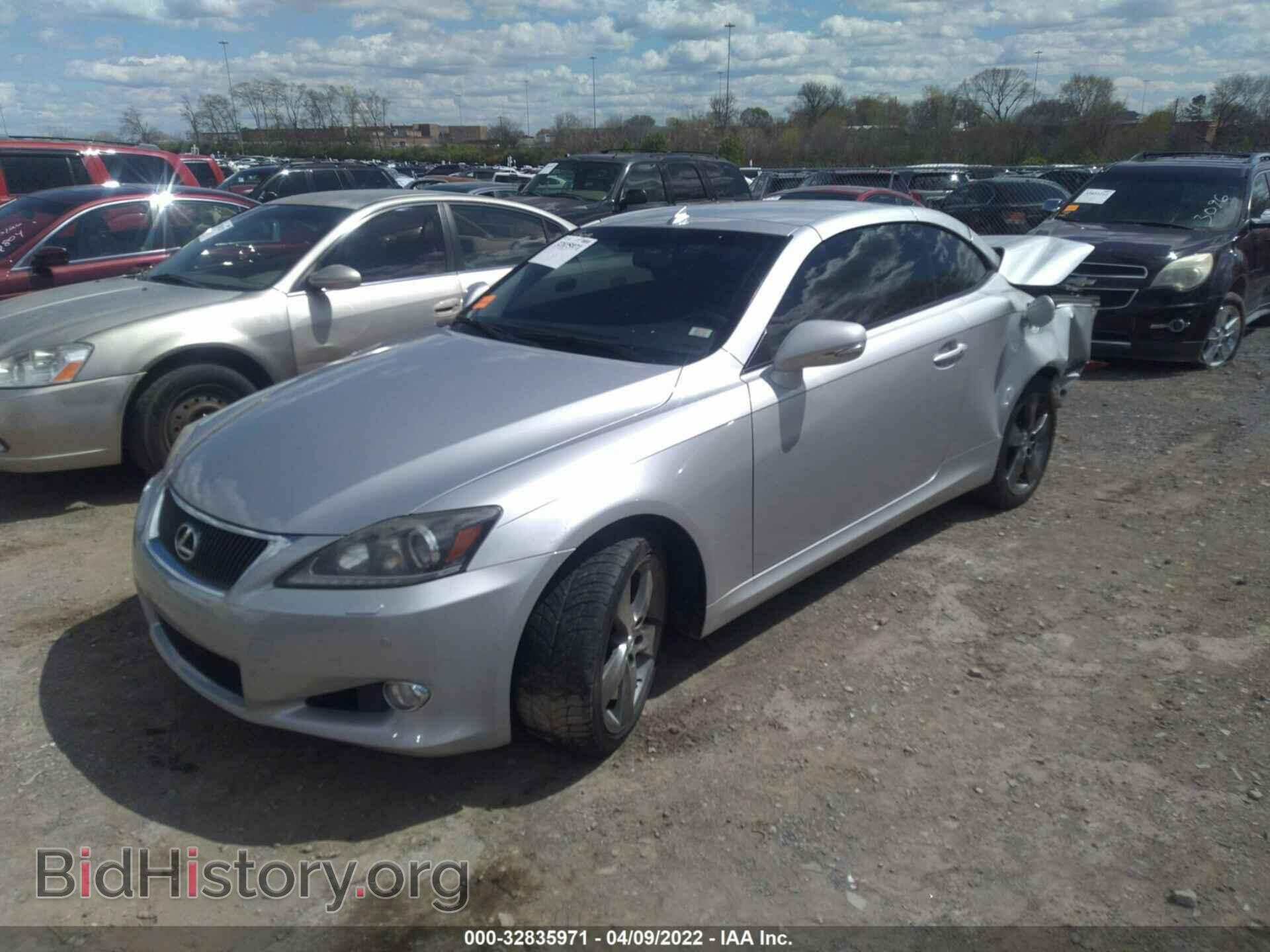 2011 LEXUS IS 250C - VIN: JTHFF2C21B2515421 - Photo 2