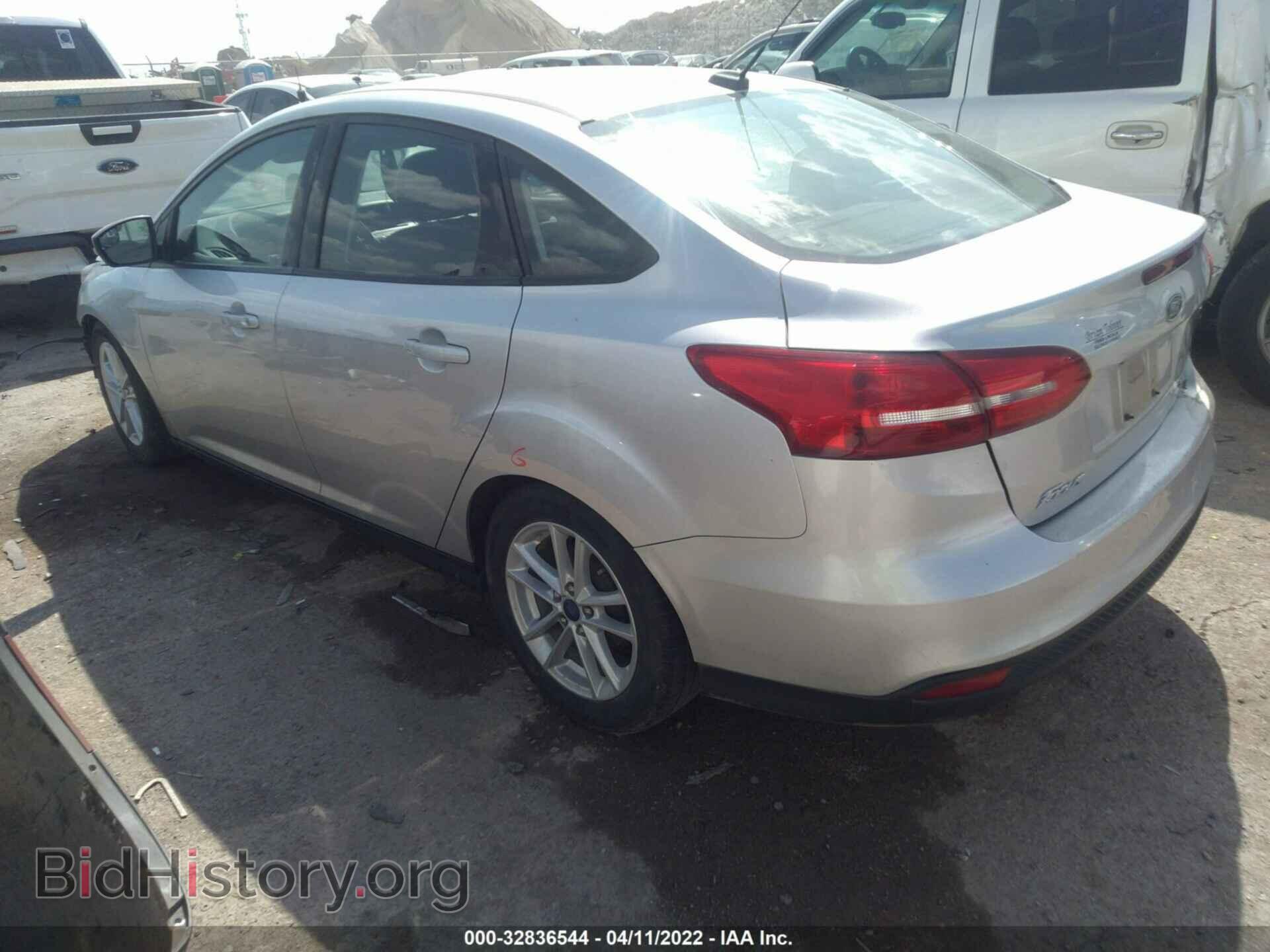 2017 FORD FOCUS - VIN: 1FADP3F2XHL244620 - Фото 3