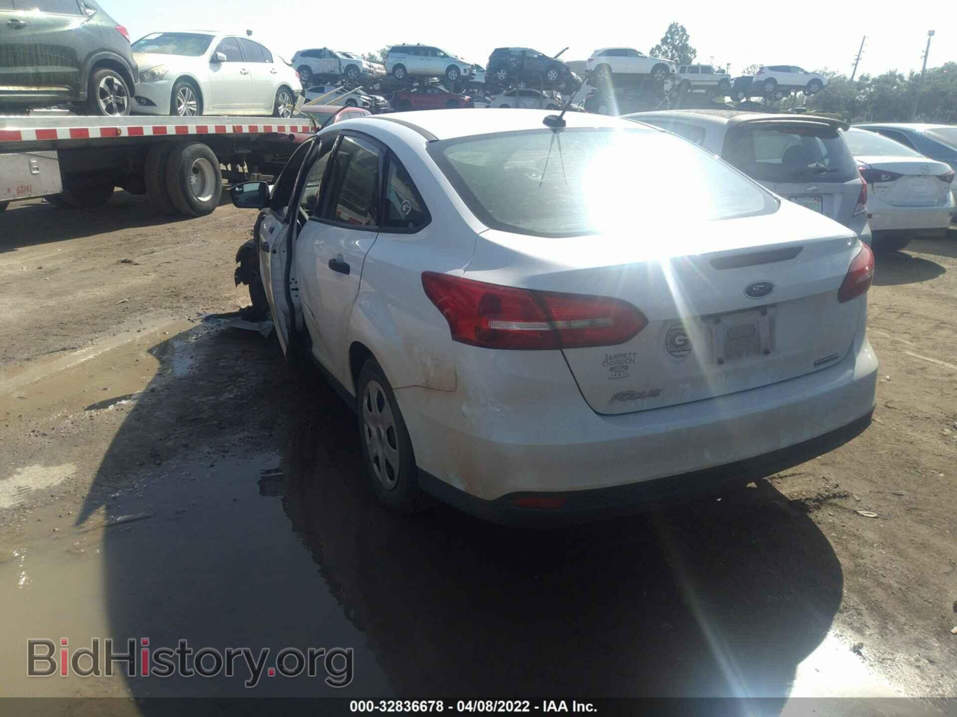 2016 FORD FOCUS - VIN: 1FADP3E22GL382006 - Фото 3