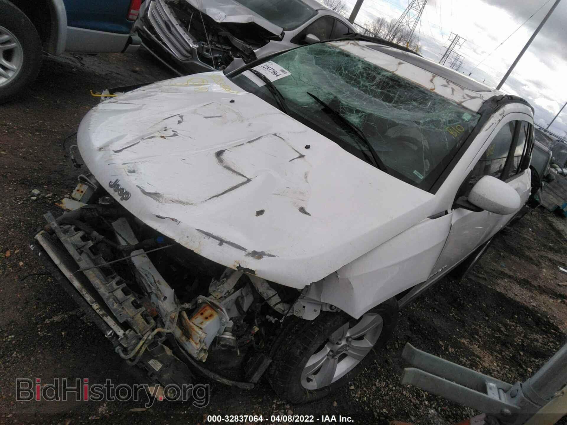 2014 JEEP COMPASS - VIN: 1C4NJCEA3ED680157 - Photo 2