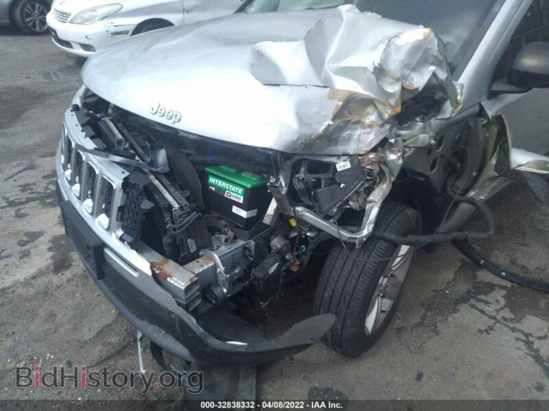 2012 Jeep COMPASS (VIN 1C4NJCEB1CD660950) — фото 6 из 11