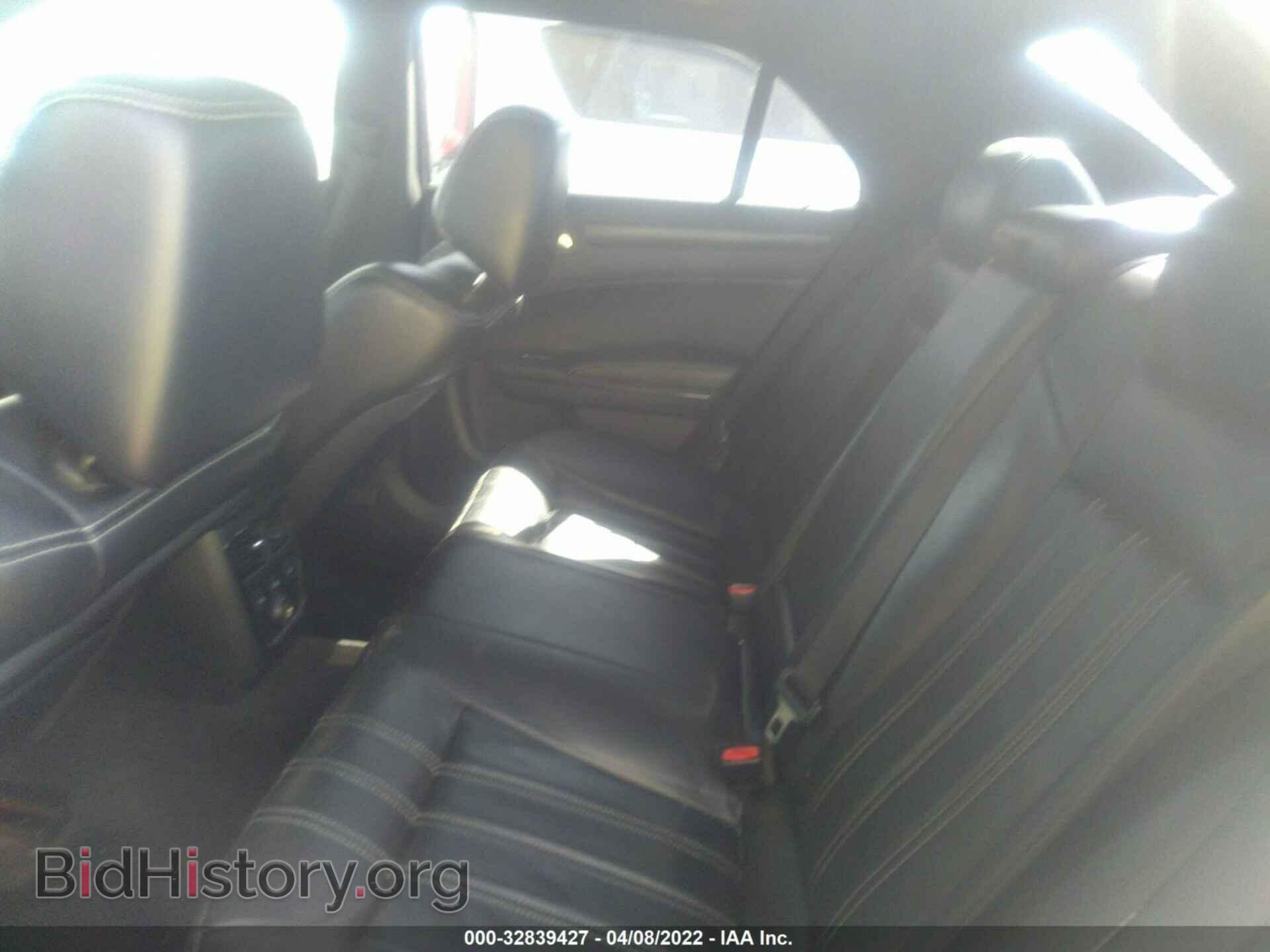 2014 CHRYSLER 300 - VIN: 2C3CCABG6EH135981 - Фото 8