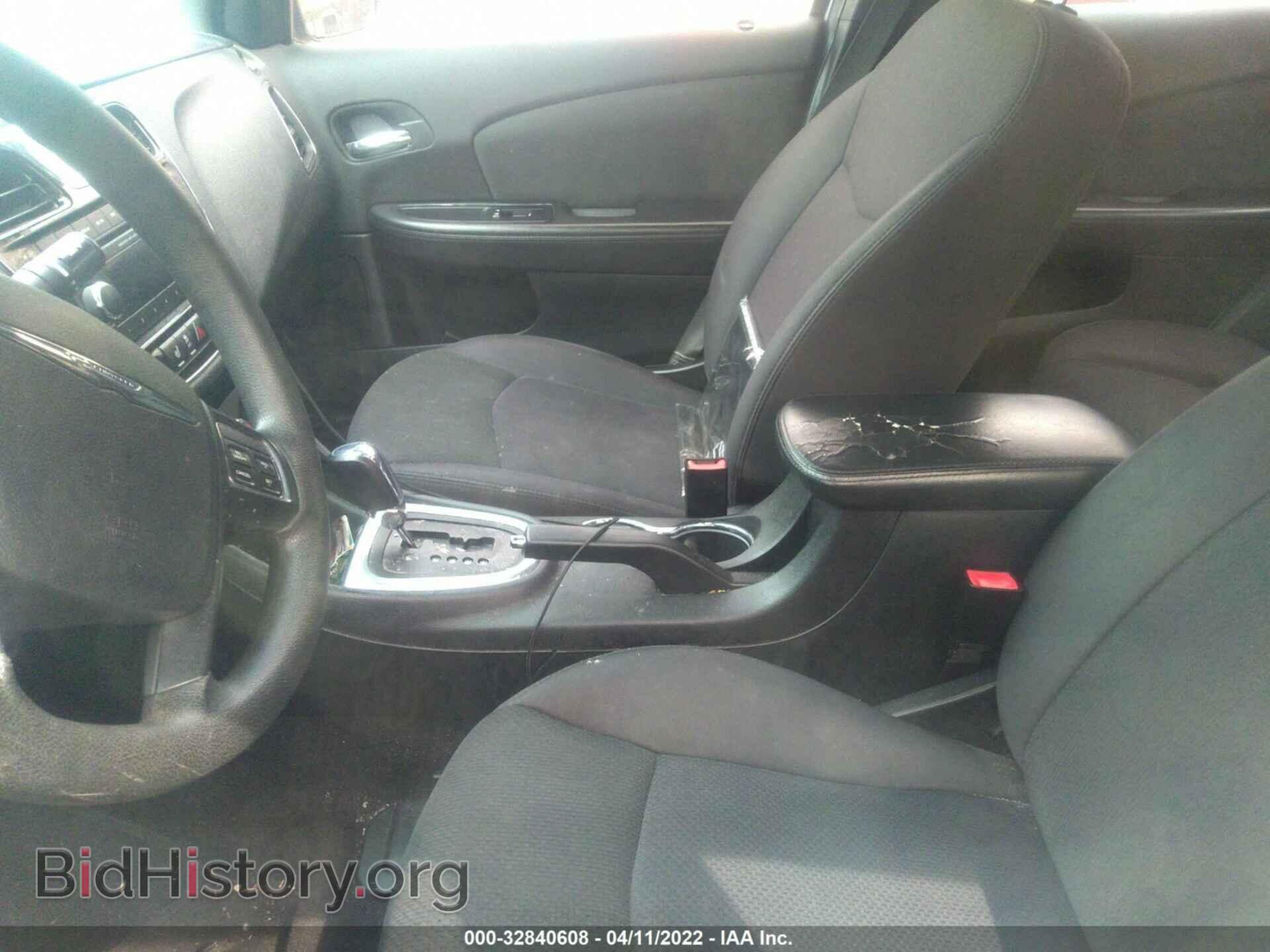 2012 CHRYSLER 200 - VIN: 1C3CCBAB2CN225760 - Фото 5