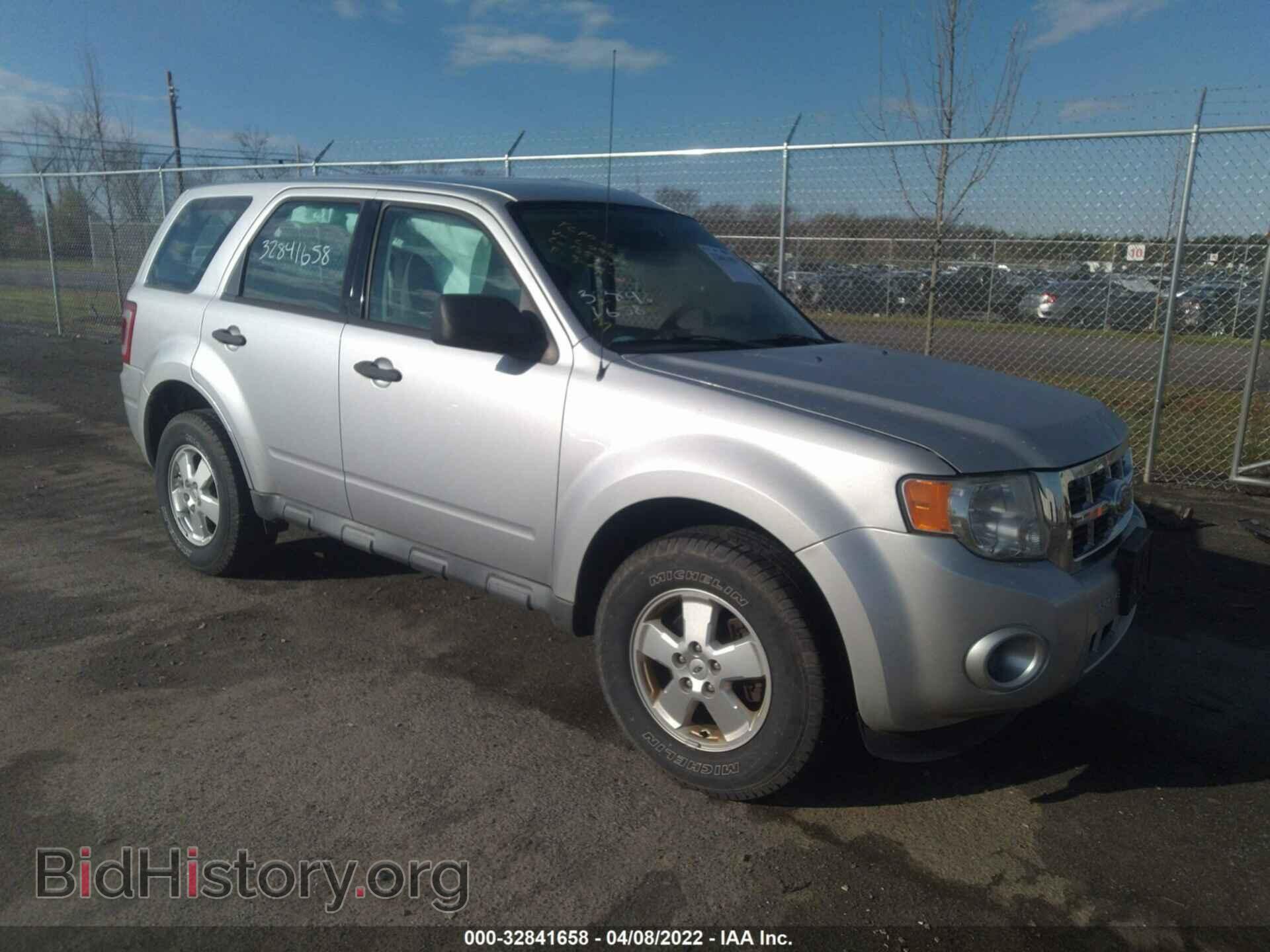 Фотография 1FMCU0C71BKC09079 - FORD ESCAPE 2011