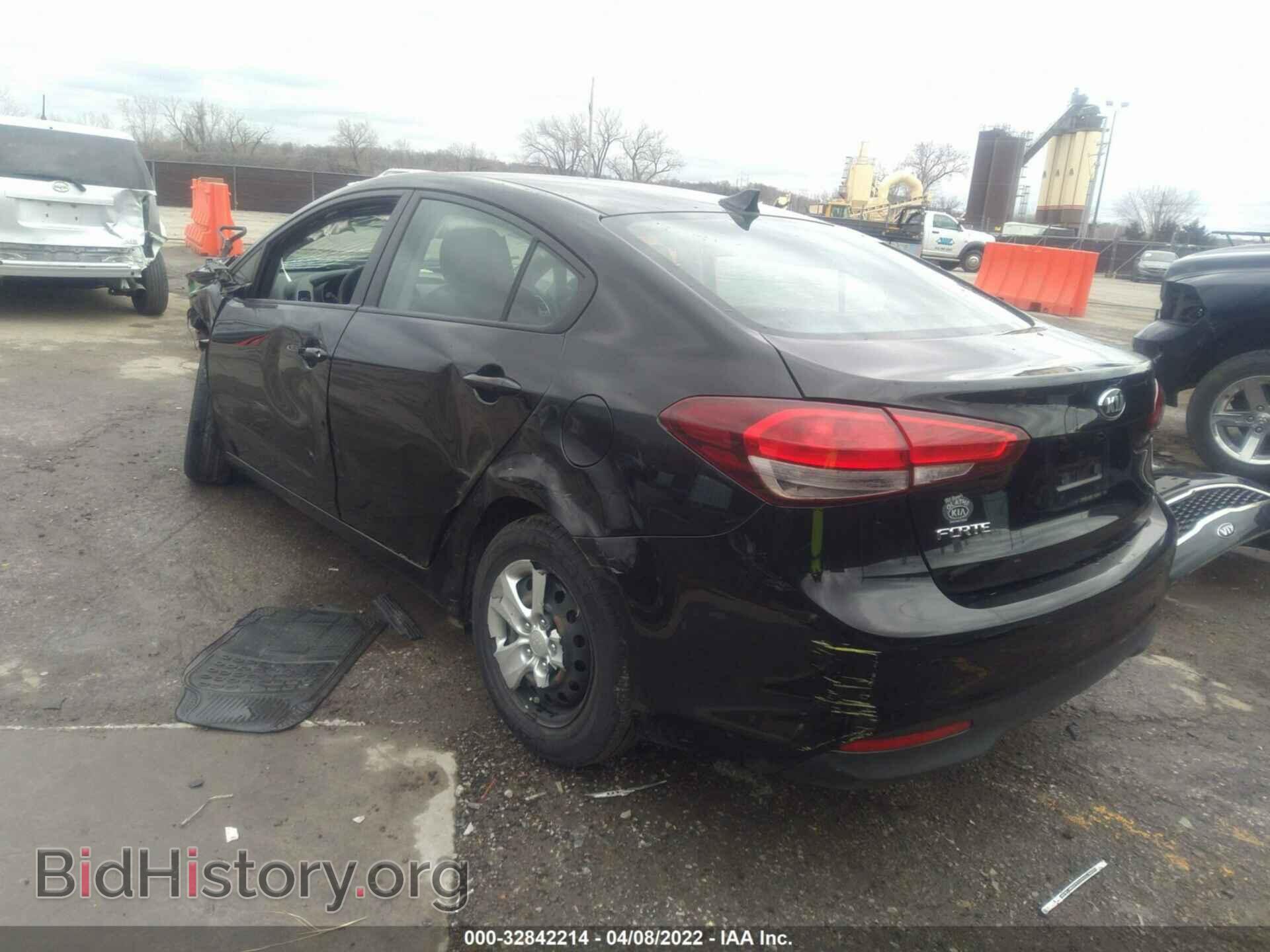 2017 KIA FORTE - VIN: 3KPFK4A74HE085399 - Photo 3