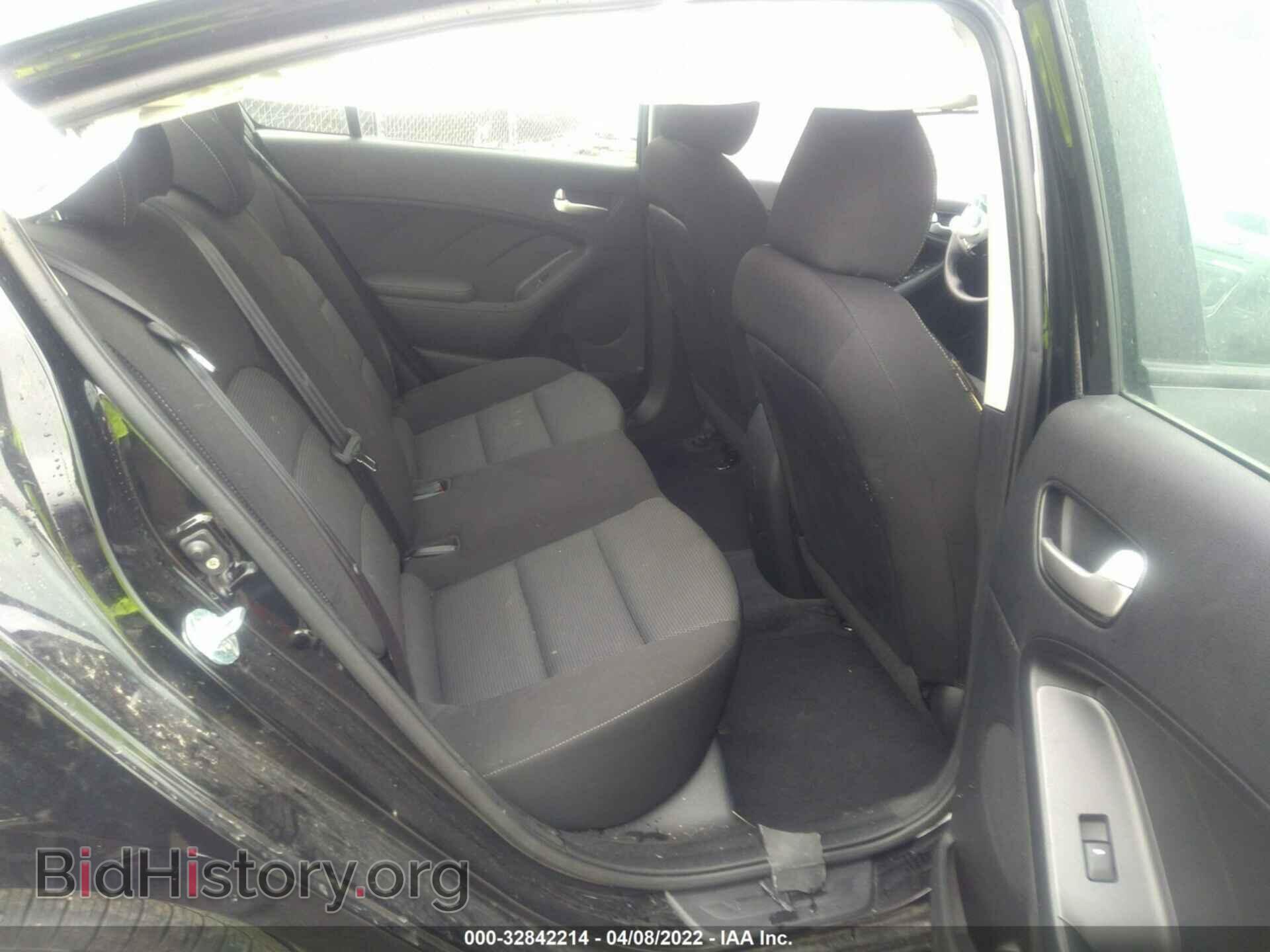 2017 KIA FORTE - VIN: 3KPFK4A74HE085399 - Photo 8
