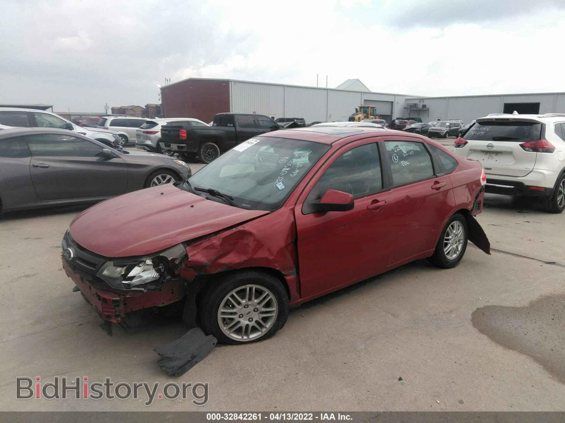 2011 FORD FOCUS - VIN: 1FAHP3GN0BW151704 - Фото 2