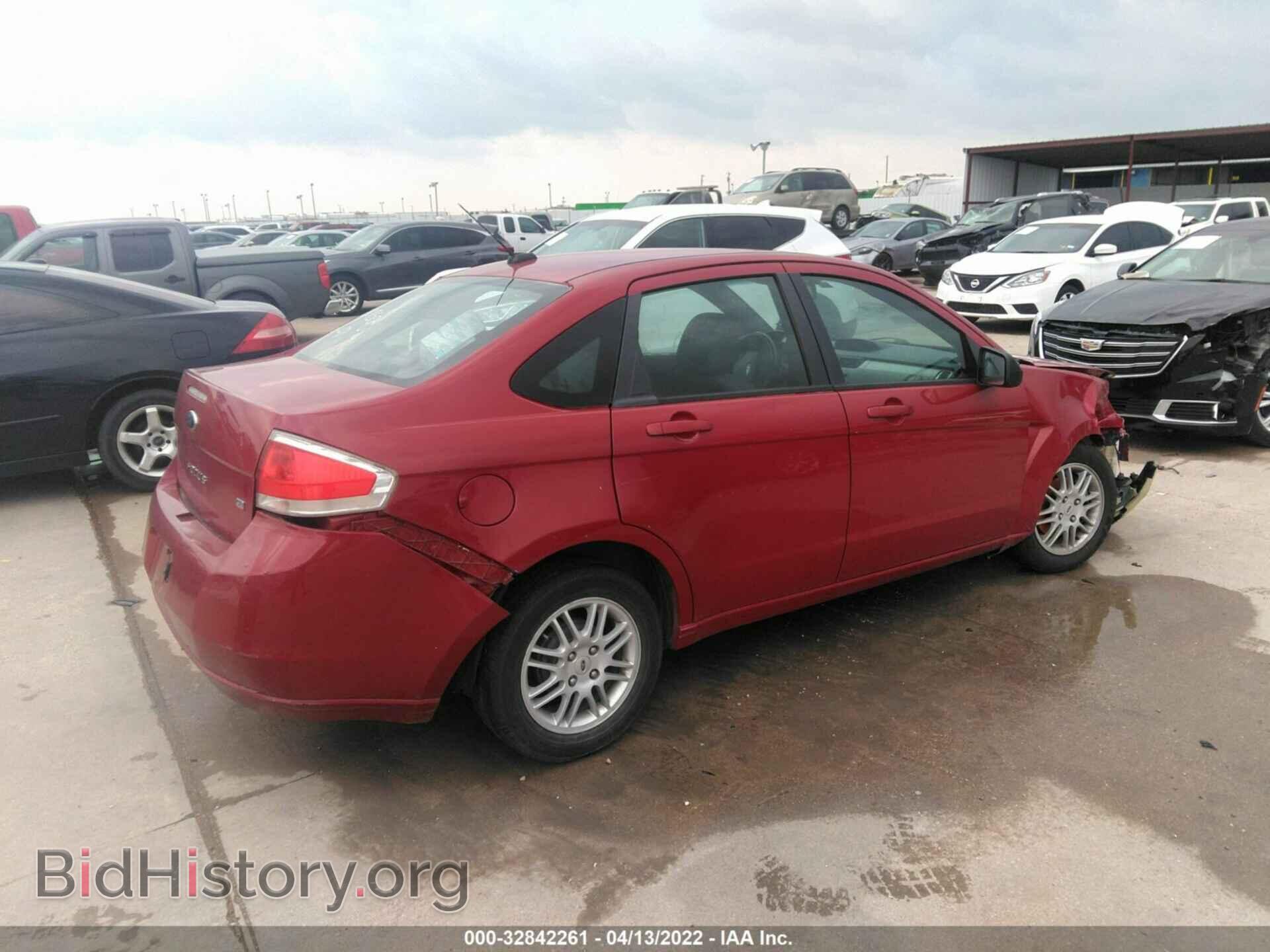 2011 FORD FOCUS - VIN: 1FAHP3GN0BW151704 - Фото 4