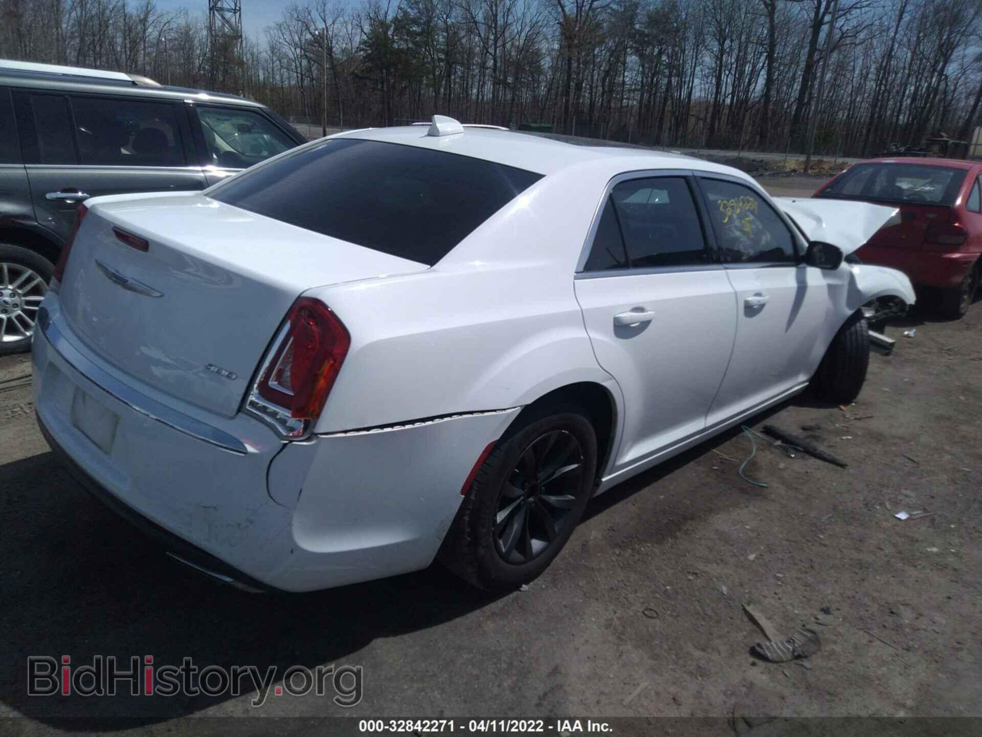 2015 CHRYSLER 300 - VIN: 2C3CCAAG6FH922013 - Фото 4