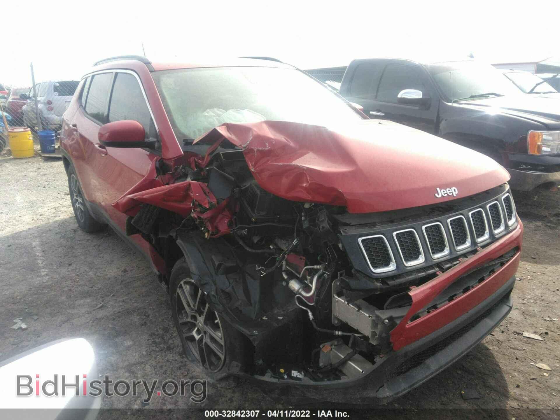 Photo 3C4NJCBB4HT632484 - JEEP COMPASS 2017