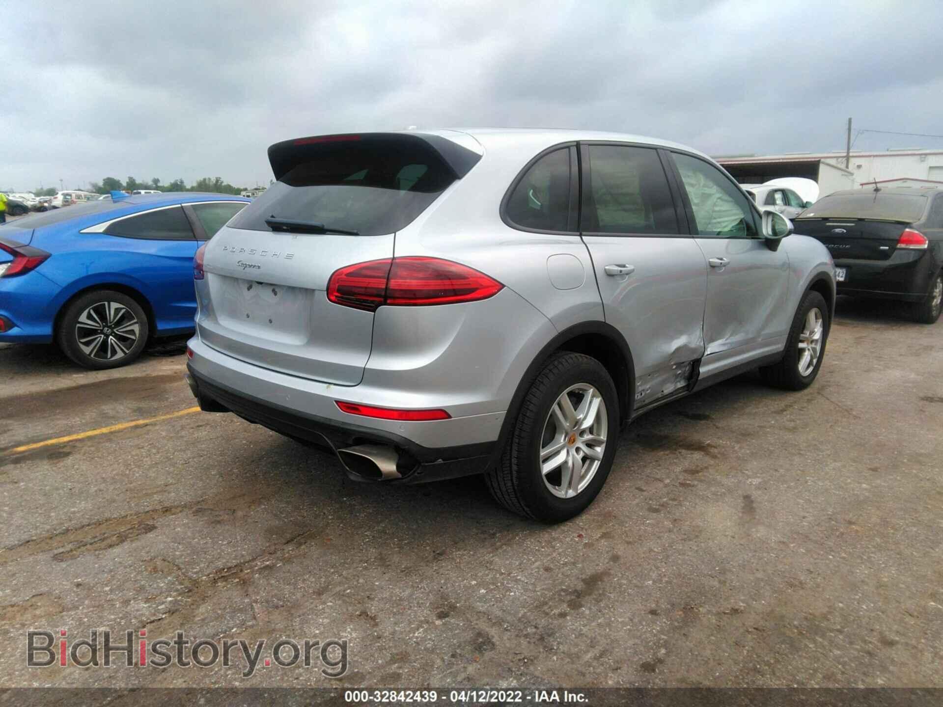 2016 PORSCHE CAYENNE - VIN: WP1AA2A29GLA10689 - Фото 4