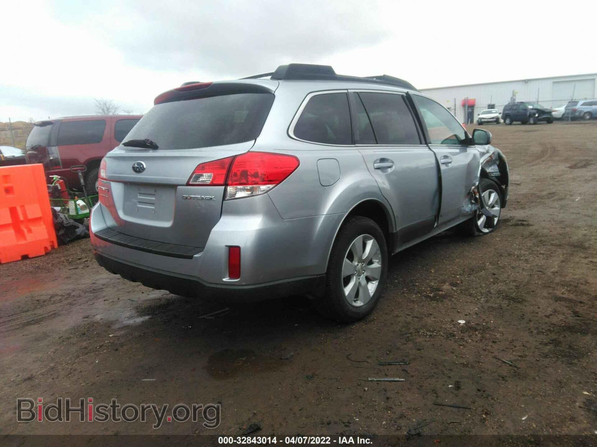 2012 SUBARU OUTBACK - VIN: 4S4BRCCC7C3213256 - Фото 4