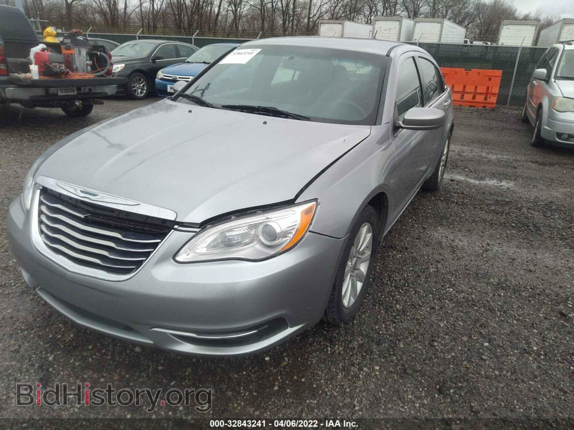 2013 CHRYSLER 200 - VIN: 1C3CCBAG1DN726930 - Photo 2