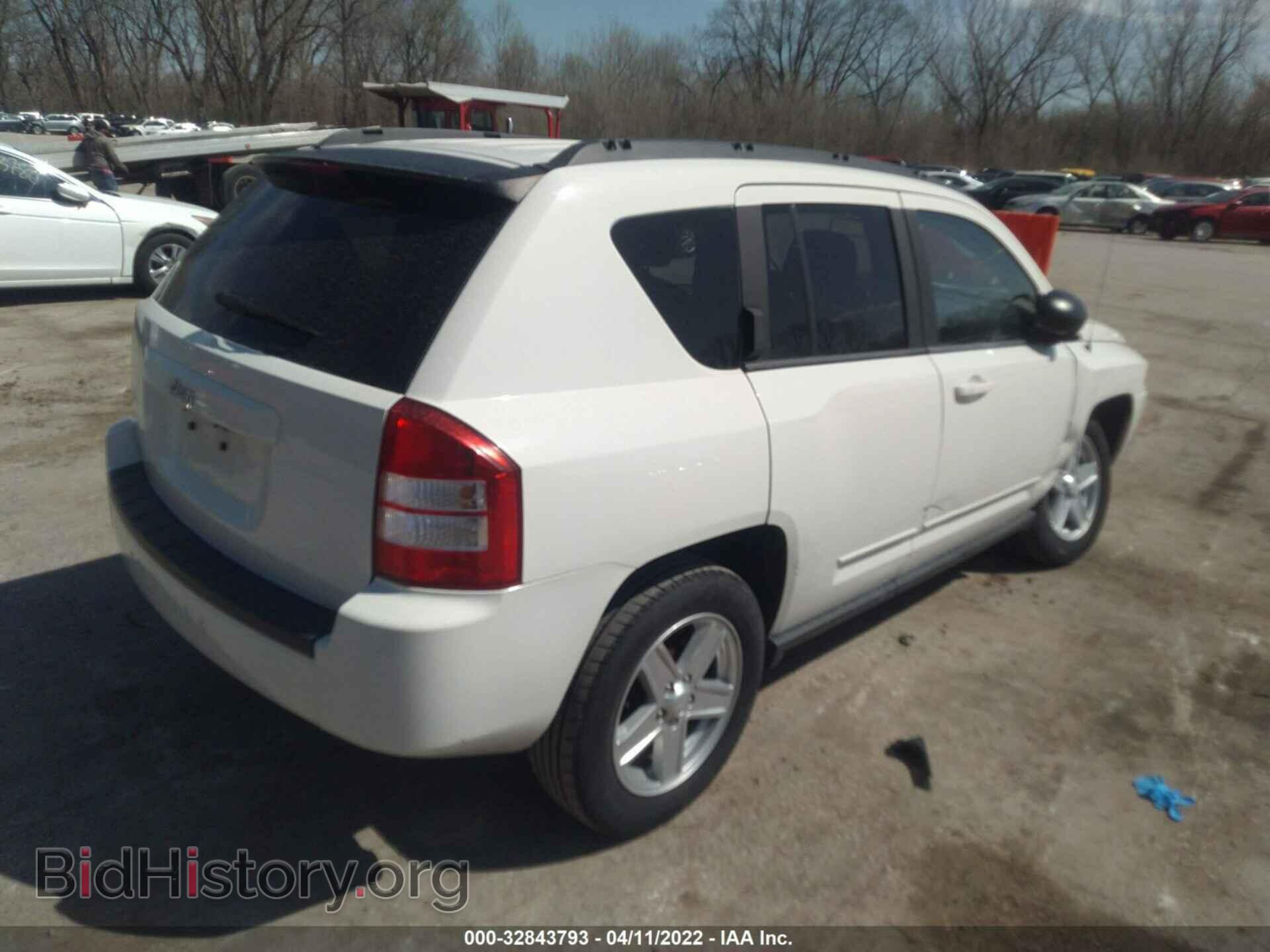 2010 JEEP COMPASS - VIN: 1J4NT4FA1AD515792 - Фото 4