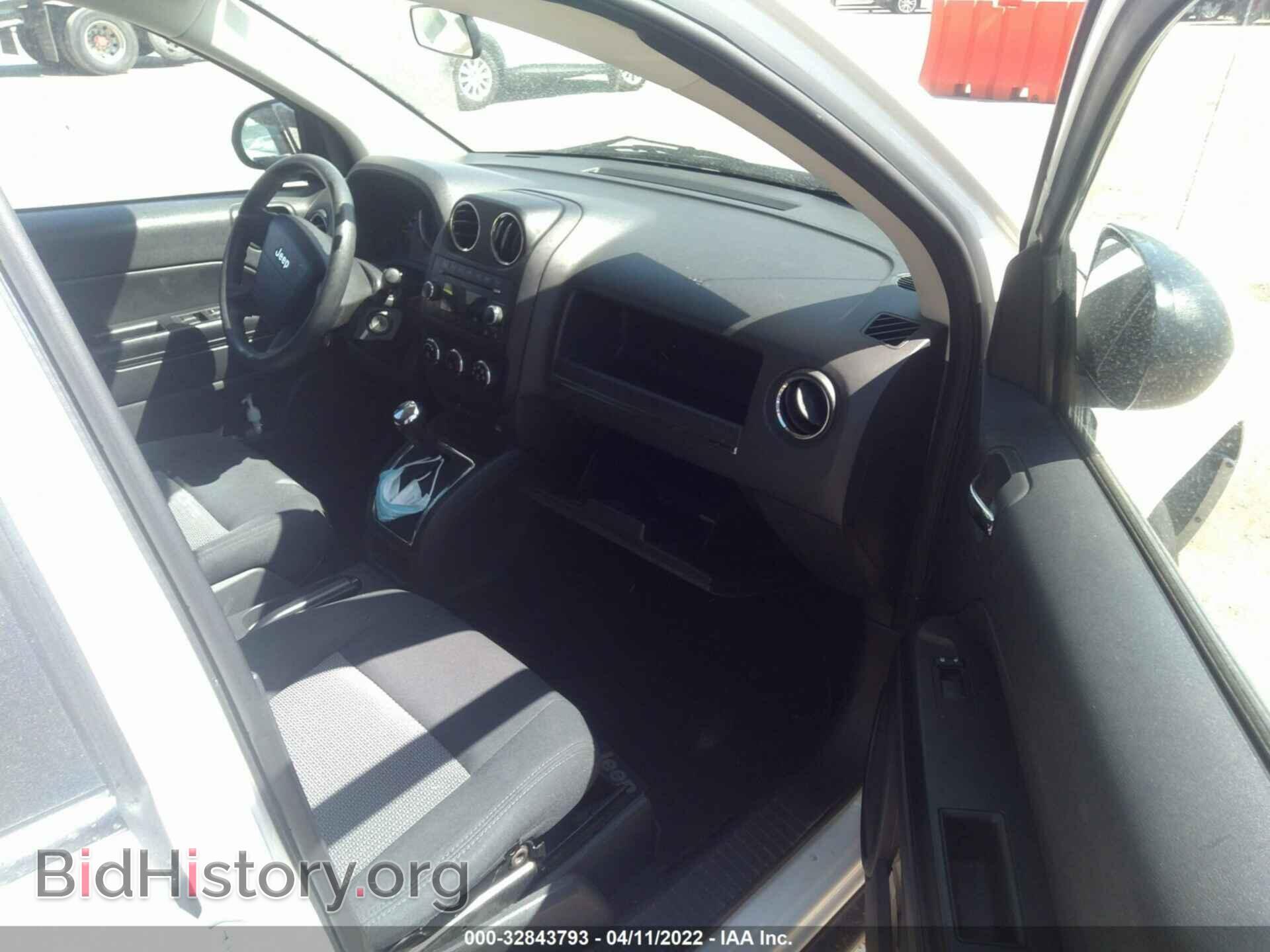 2010 JEEP COMPASS - VIN: 1J4NT4FA1AD515792 - Фото 5