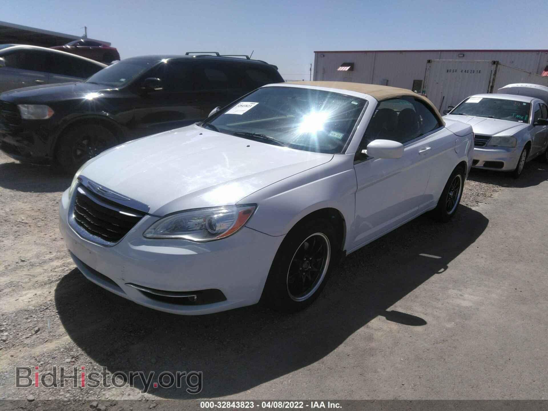 2013 CHRYSLER 200 - VIN: 1C3BCBEBXDN759872 - Фото 2
