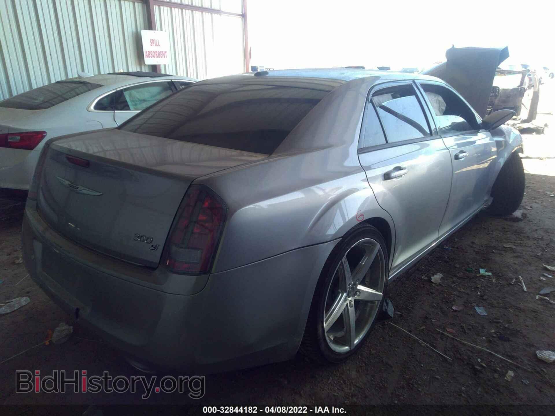 2014 CHRYSLER 300 - VIN: 2C3CCABG0EH336257 - Фото 4
