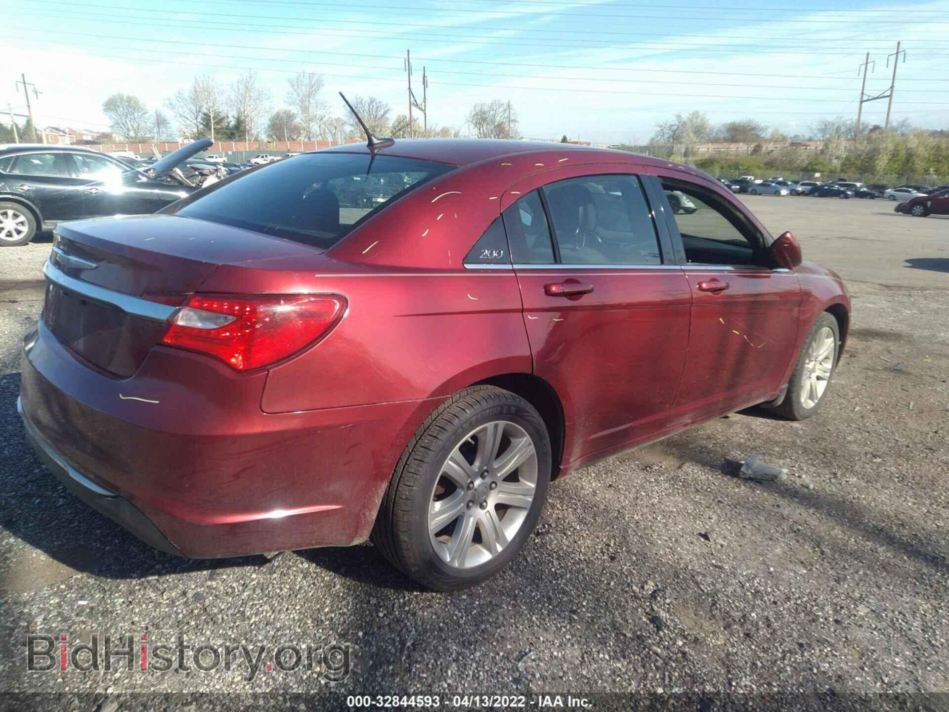 2013 CHRYSLER 200 - VIN: 1C3CCBAB8DN698645 - Photo 4