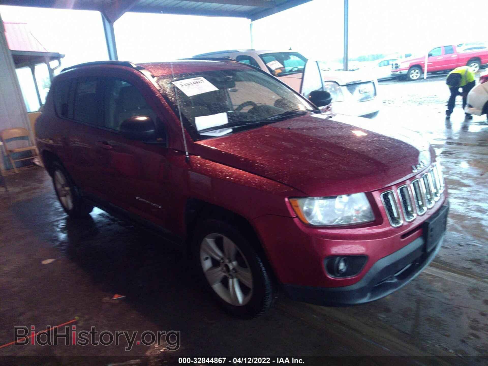 Photo 1J4NF1FB1BD134623 - JEEP COMPASS 2011