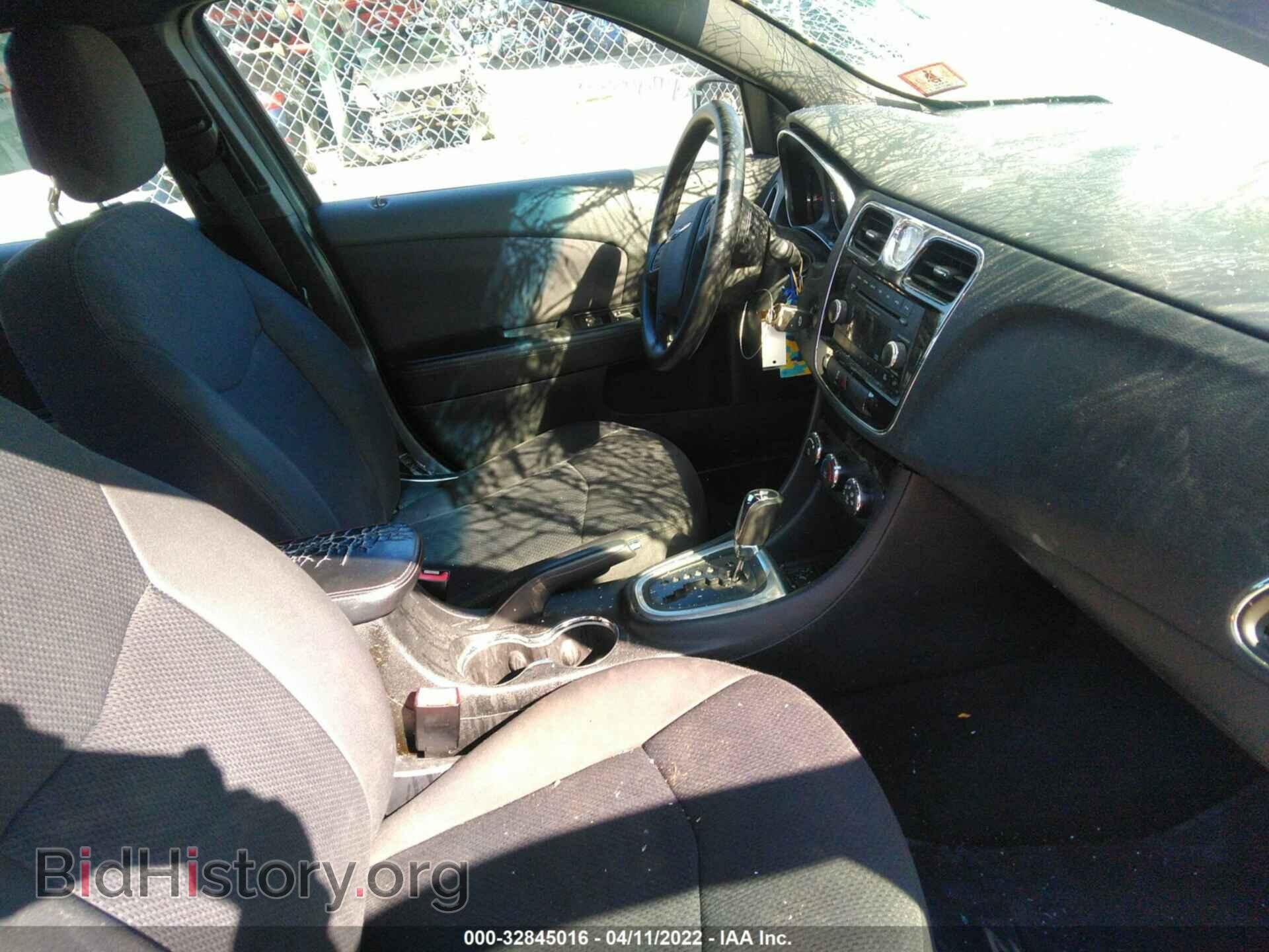 2012 CHRYSLER 200 - VIN: 1C3CCBAB3CN320697 - Фото 5