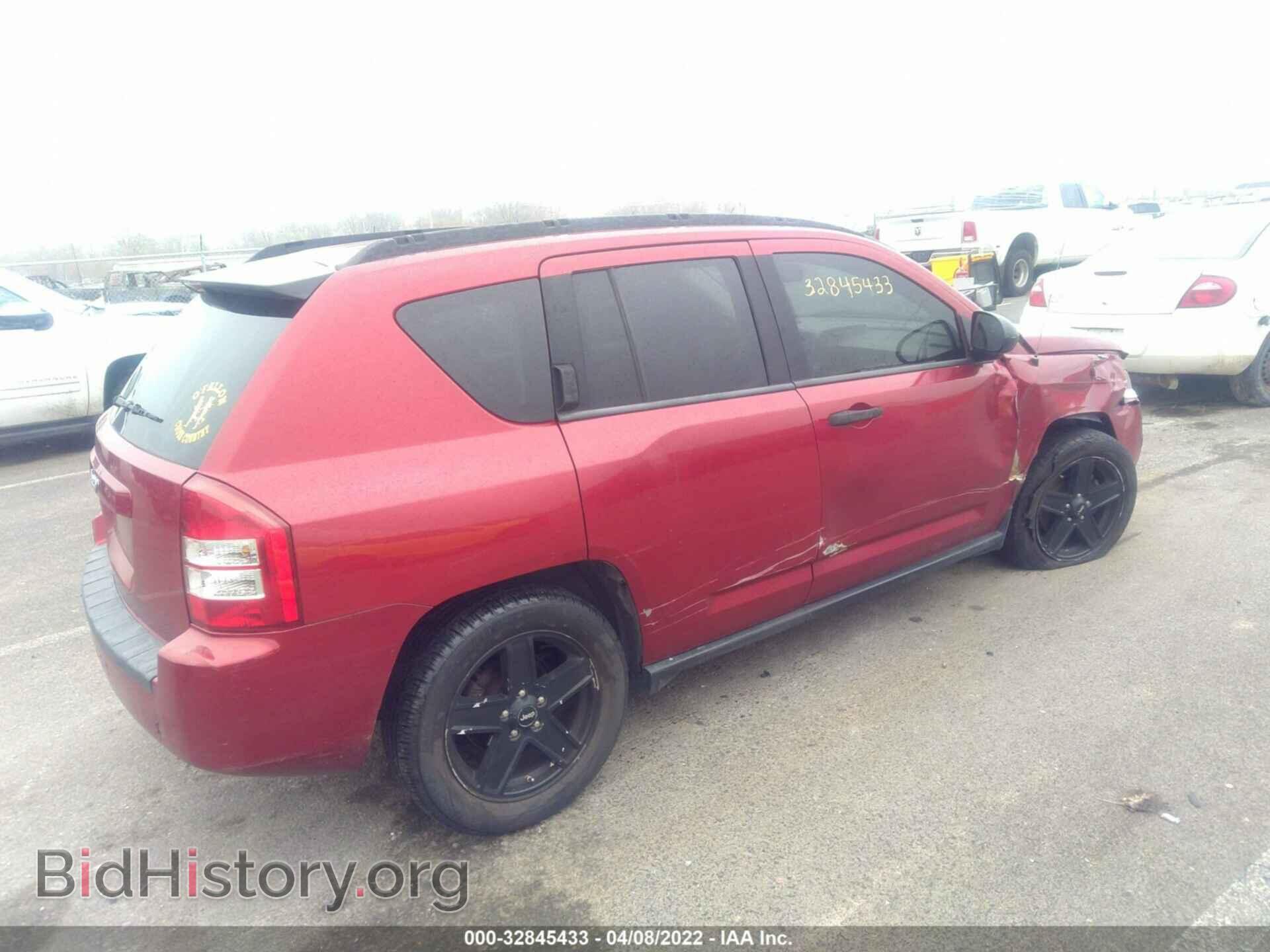 2007 JEEP COMPASS - VIN: 1J8FF47W17D167747 - Фото 4