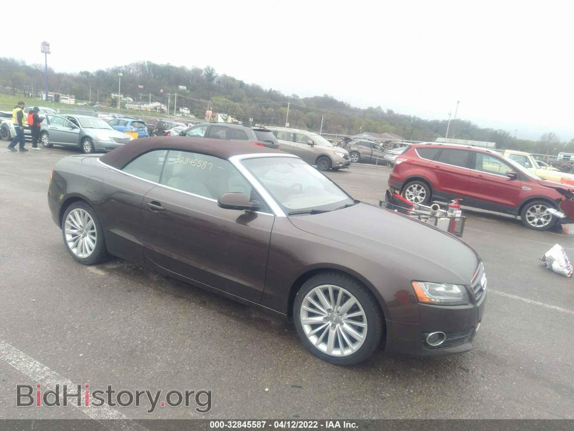 Photo WAULFAFH3BN015030 - AUDI A5 2011