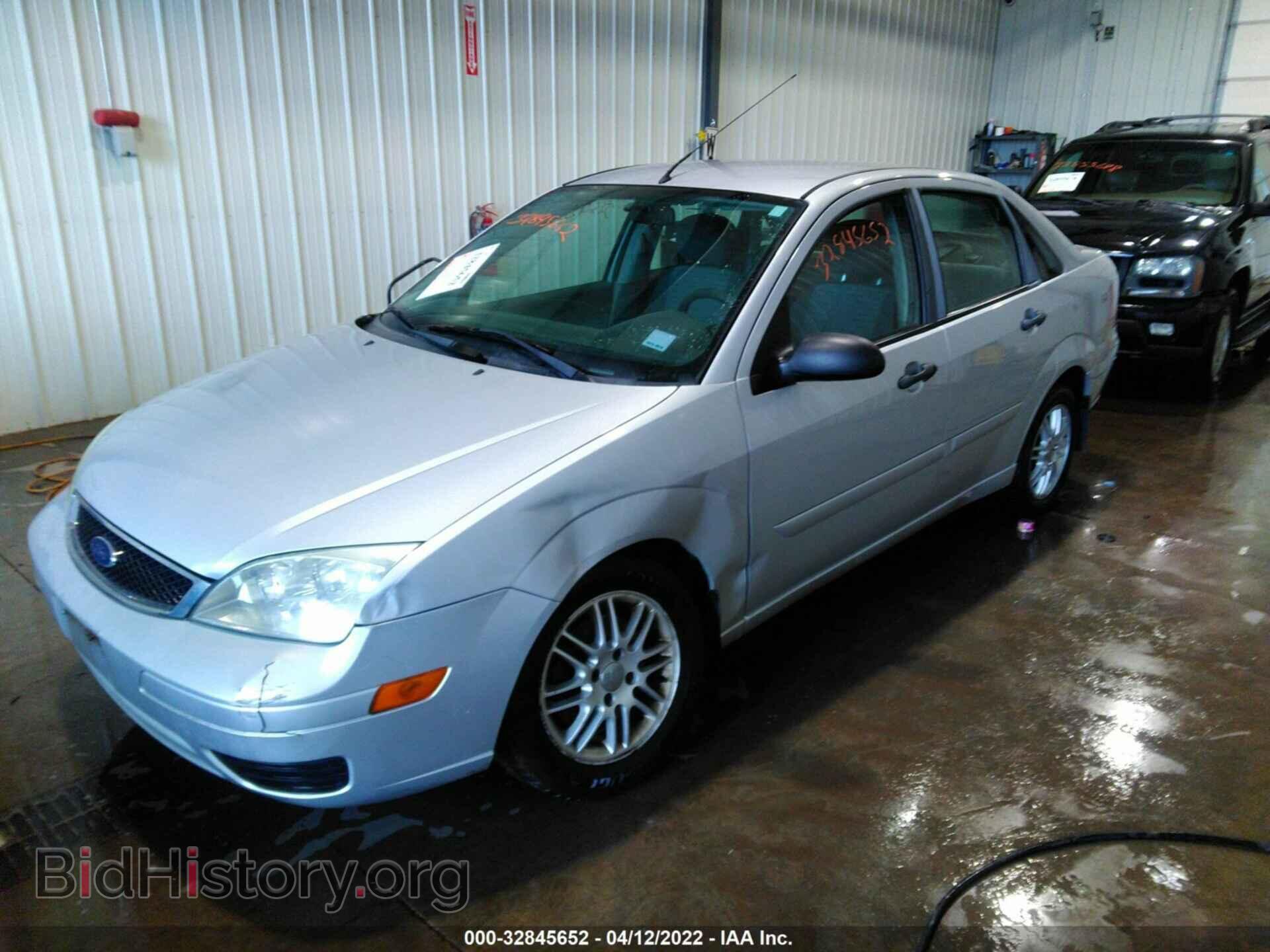 2007 FORD FOCUS - VIN: 1FAFP34NX7W302292 - Фото 4