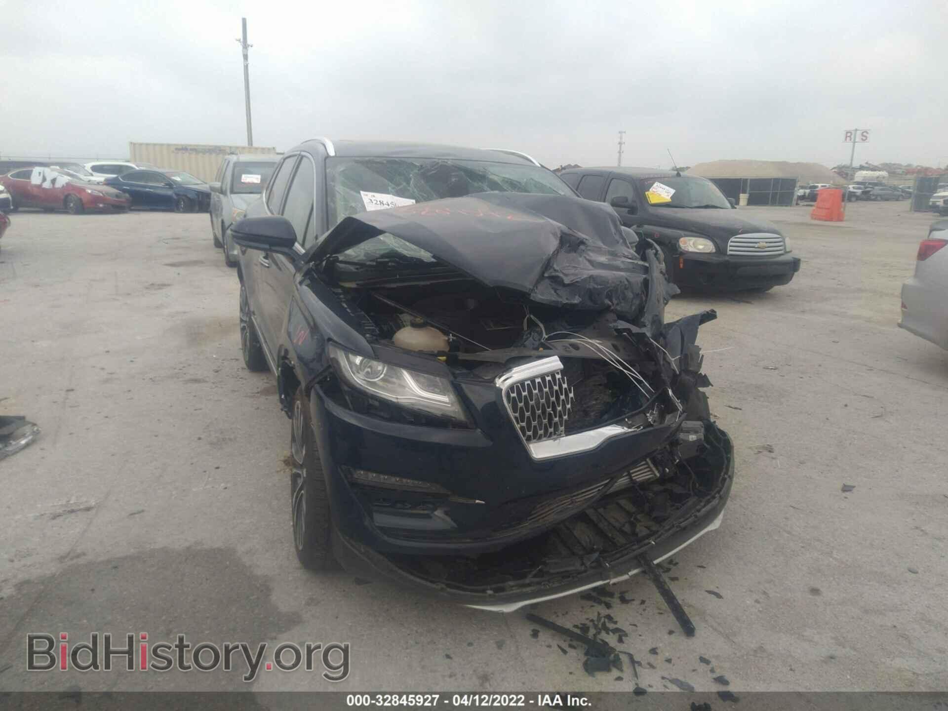 Фотография 5LMTJ3DHXKUL17199 - LINCOLN MKC 2019