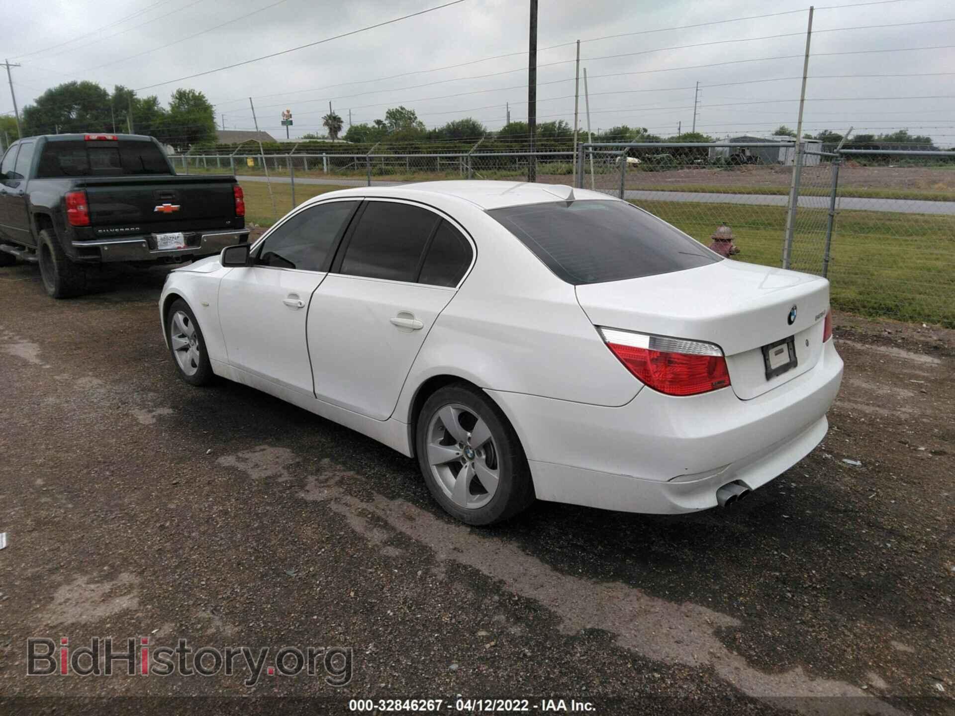 2007 BMW 5 SERIES - VIN: WBANE53517CW61411 - Фото 3