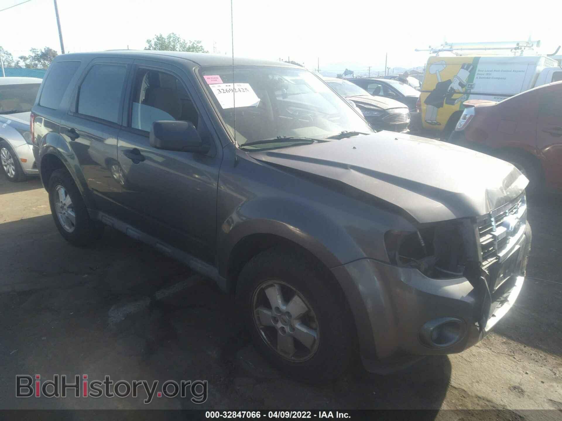 Фотография 1FMCU0C72CKC83175 - FORD ESCAPE 2012