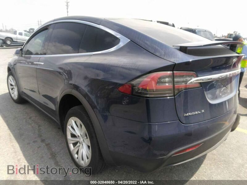 2019 Tesla MODEL X (VIN 5YJXCBE25KF159631) — фото 3 из 11