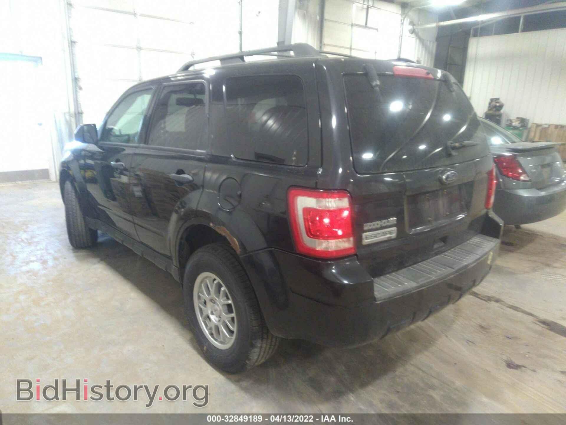 2011 FORD ESCAPE - VIN: 1FMCU0D7XBKA21868 - Фото 3