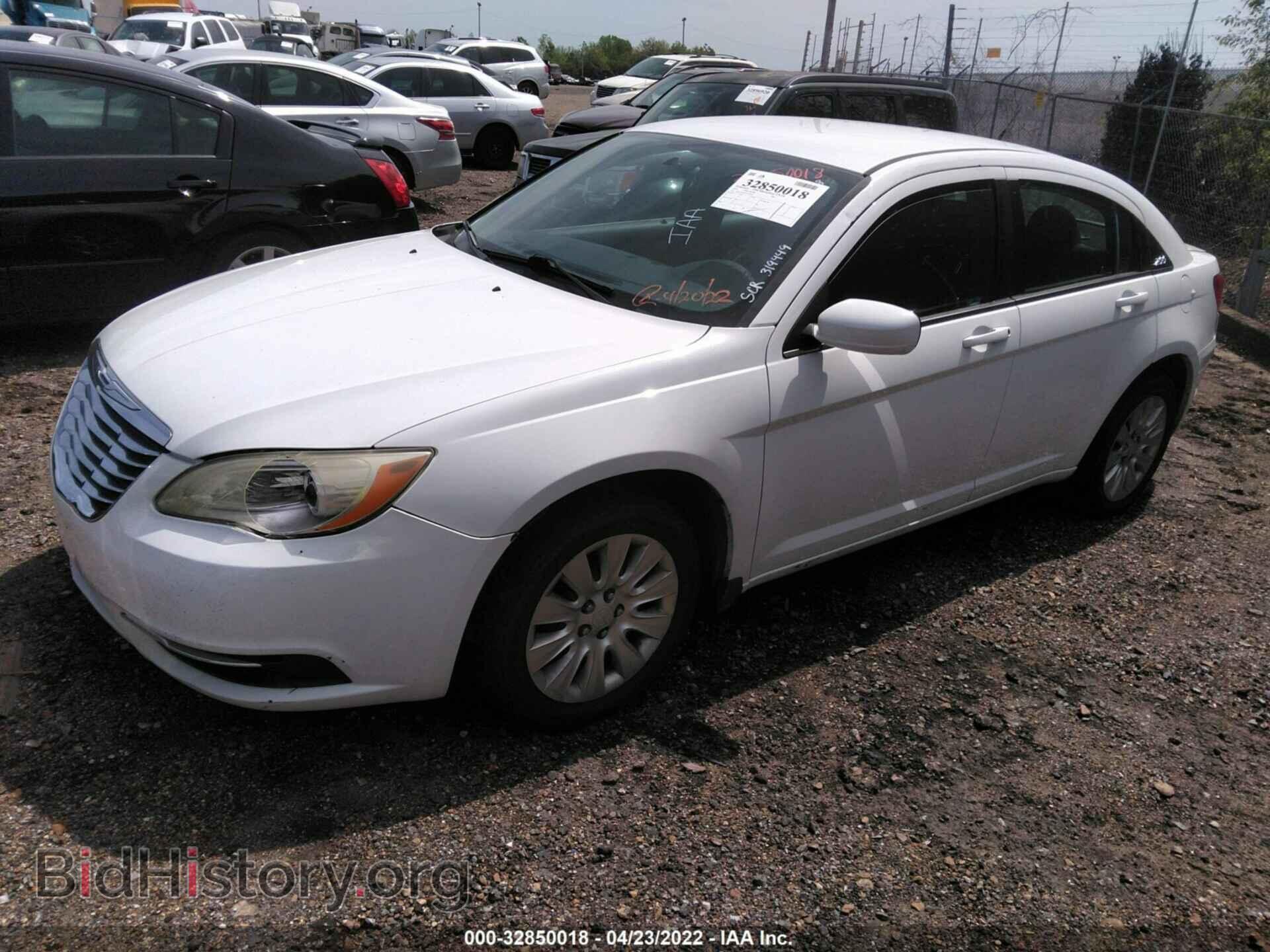 2012 CHRYSLER 200 - VIN: 1C3CCBAB1CN319449 - Фото 2