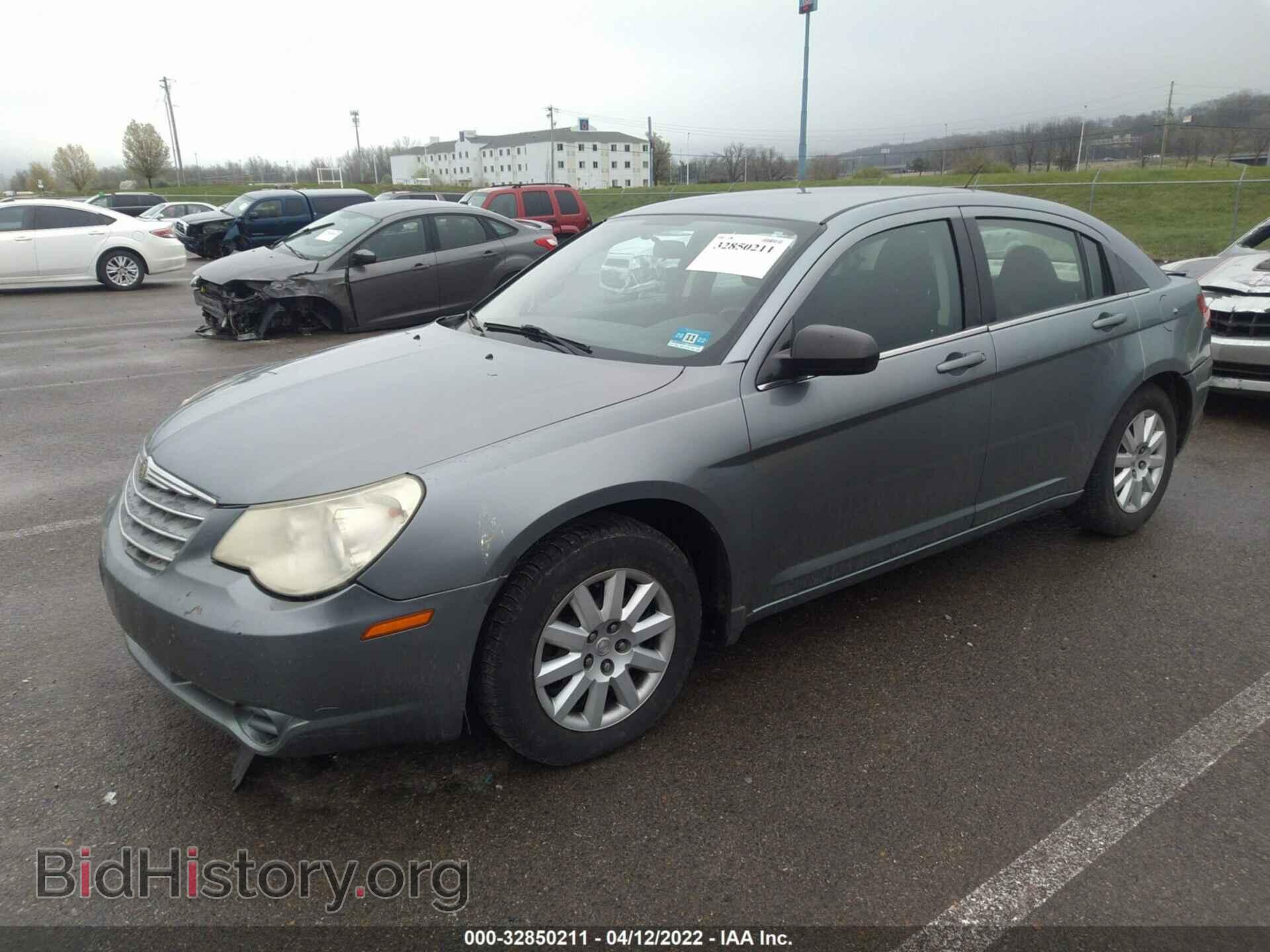2010 CHRYSLER SEBRING - VIN: 1C3CC4FB7AN118236 - Фото 2