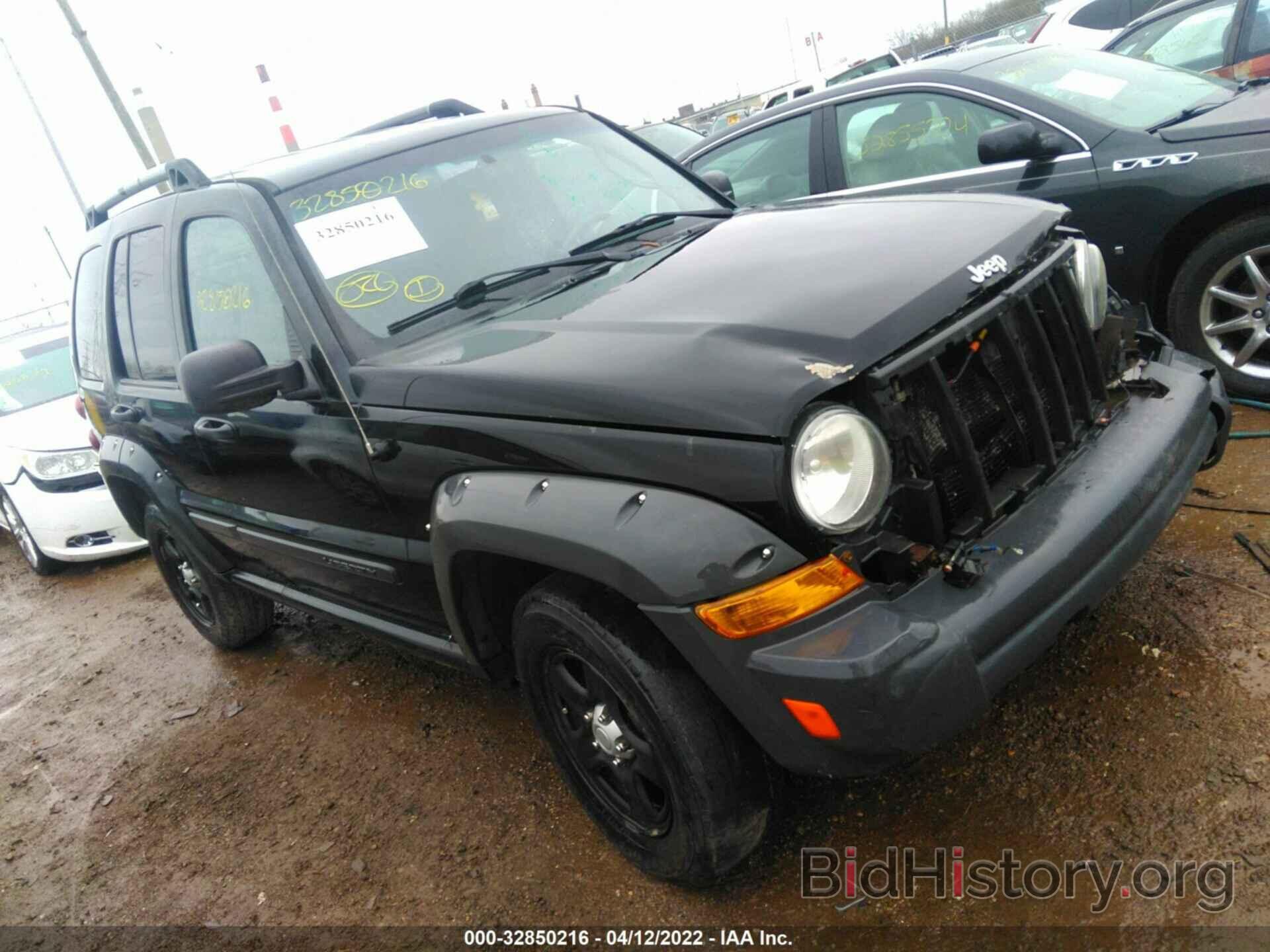 Photo 1J4GL38K36W182094 - JEEP LIBERTY 2006