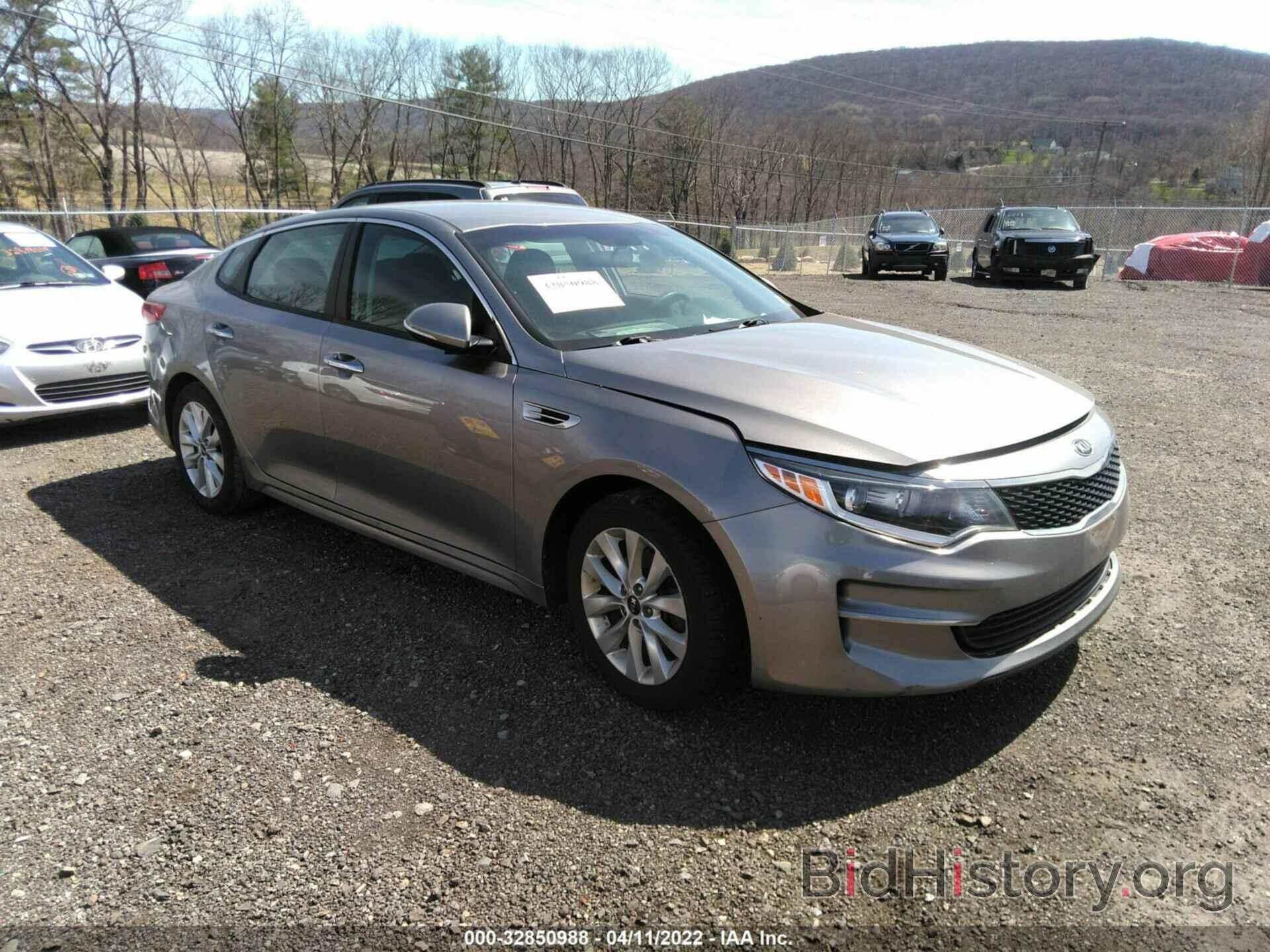 Photo 5XXGT4L3XHG172677 - KIA OPTIMA 2017