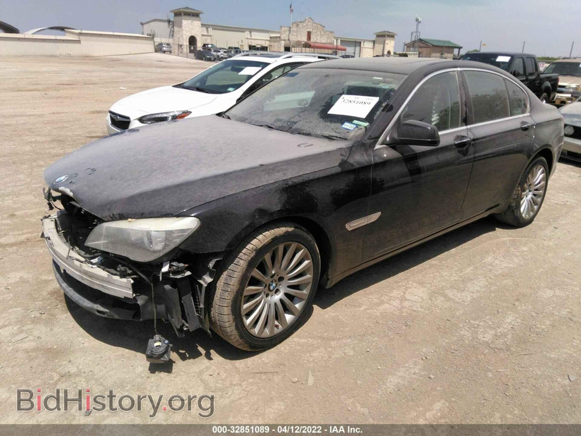 2012 BMW 7 SERIES - VIN: WBAKA8C53CCY37725 - Фото 2