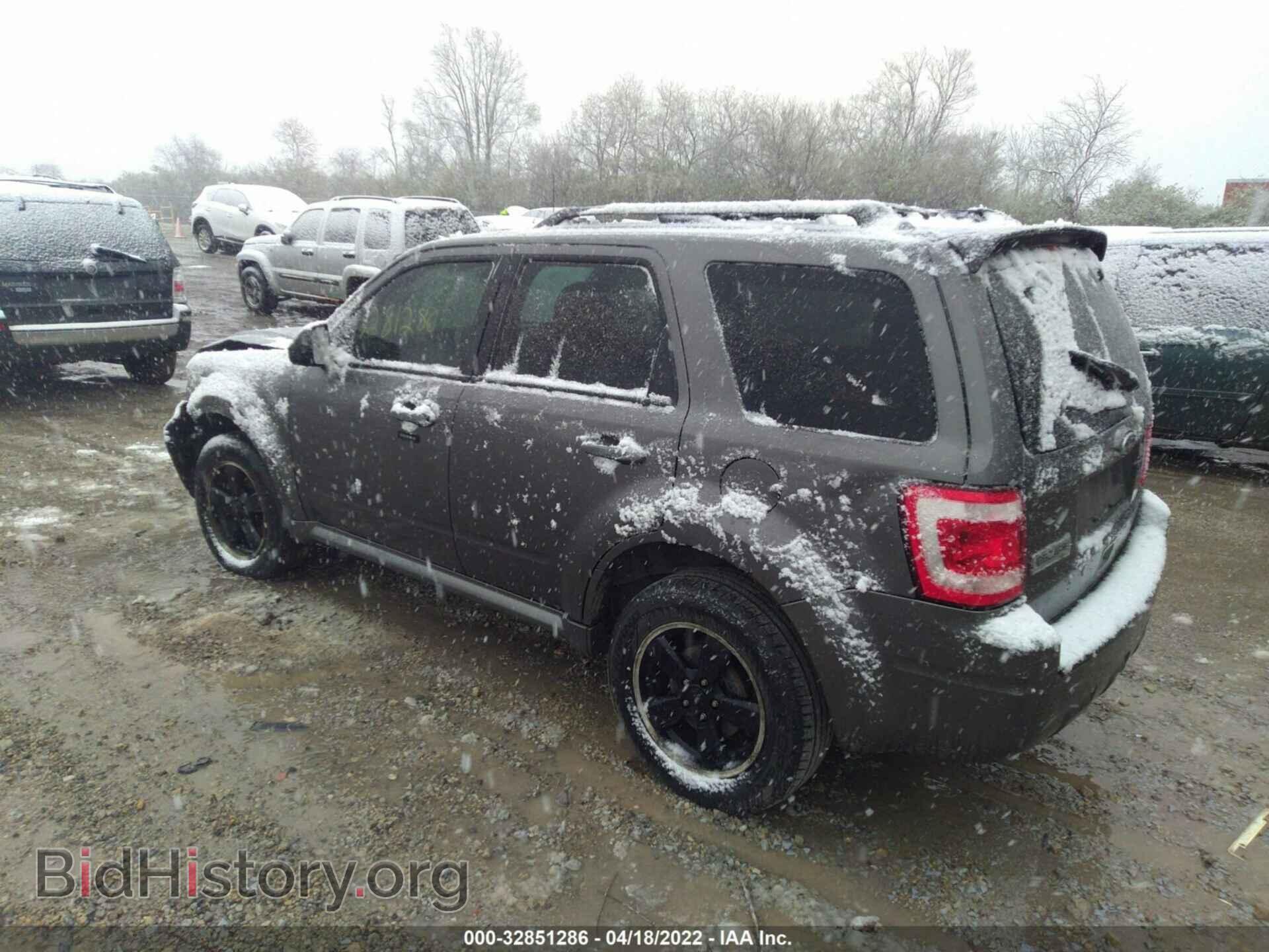 2011 FORD ESCAPE - VIN: 1FMCU0D75BKB11915 - Фото 3